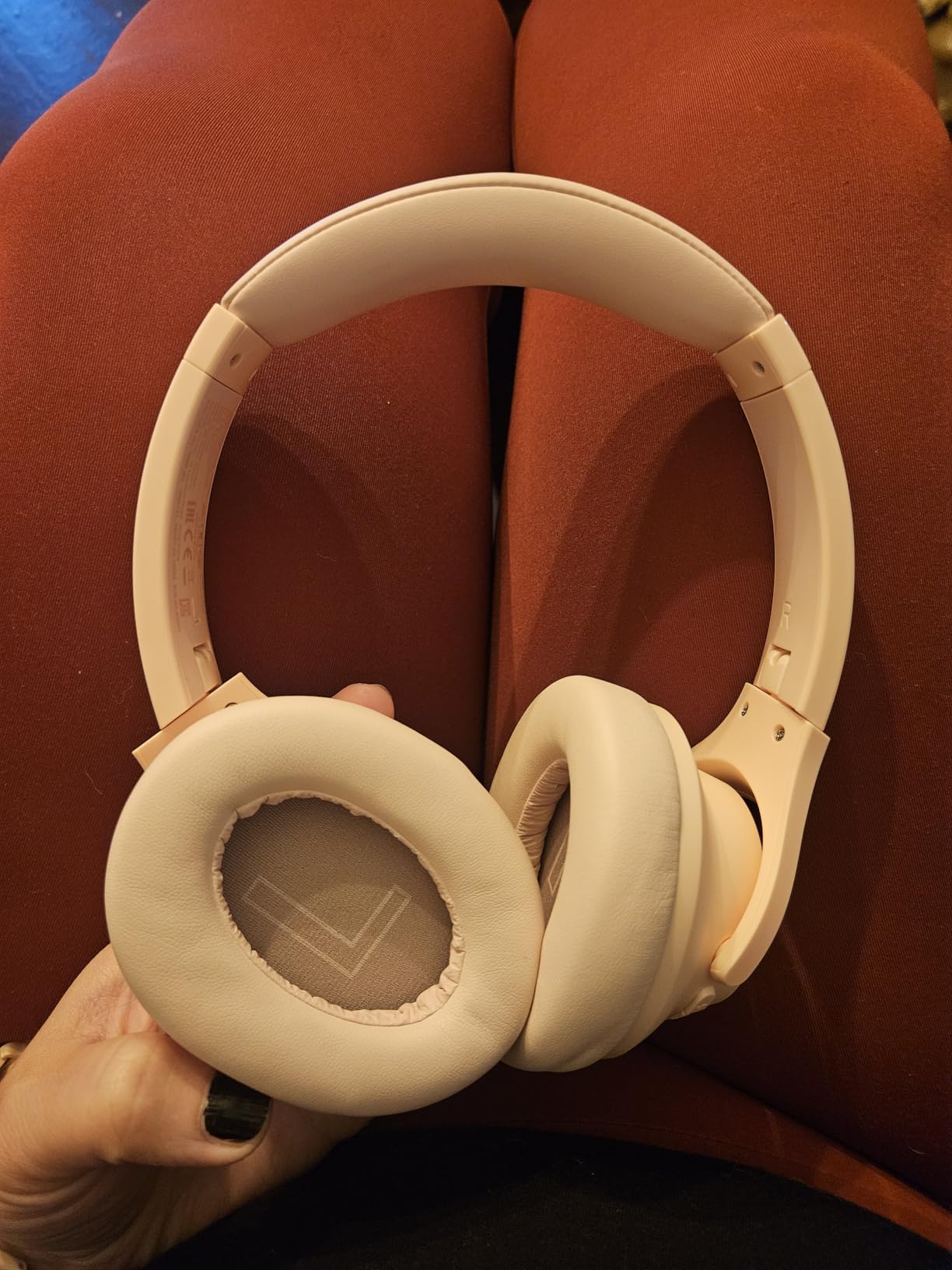 Soundcore by Anker Q20i Hybrid Active Noise Cancelling Headphones, Wireless Over-Ear Bluetooth, 40H Long ANC Playtime, Hi-Res Audio, Big Bass, Customize via an App, Transparency Mode - Customer Photo 2