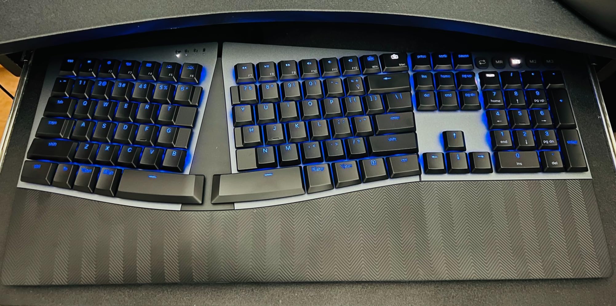 Perixx PERIBOARD-835BR Wireless Ergonomic Mechanical Keyboard - RGB Backlit - Low-Profile Brown Tactile Switches - Multi-Device Connection - Compatible with Windows and Mac OS X - US English - Customer Photo 1