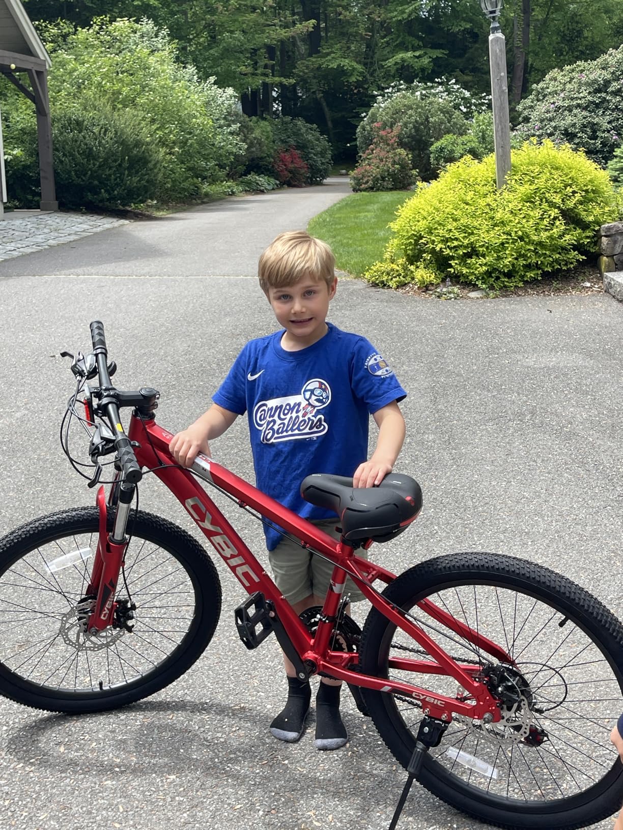 CYBIC 24 inch Mountain Bike, Aluminum Frame, Suspension Fork, Disc Brake, 24 inch Bicycle, Multiple Colors for Youth Customer Review CYBIC 24 inch Mountain Bike, Aluminum Frame, Suspension Fork, Disc Brake, 24 inch Bicycle, Multiple Colors for Youth - Customer Photo 1