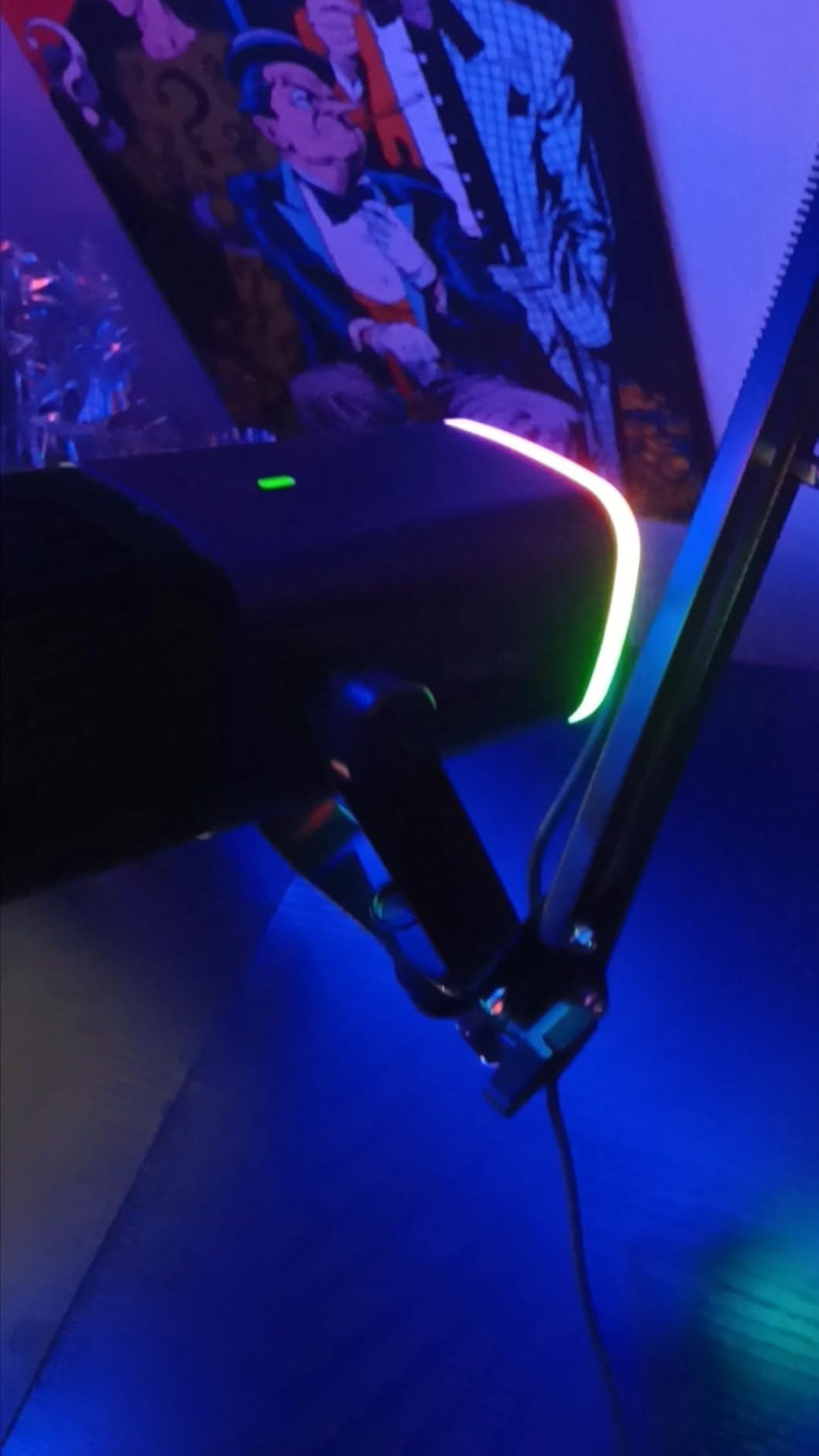 FIFINE XLR/USB Gaming Microphone Set, Dynamic PC Mic for Streaming Podcasting, Computer RGB Mic Kit with Boom Arm Stand, Mute Button, Headphones Jack, for Recording Vocal Voice-Over-AmpliGame AM8T - Customer Photo 2