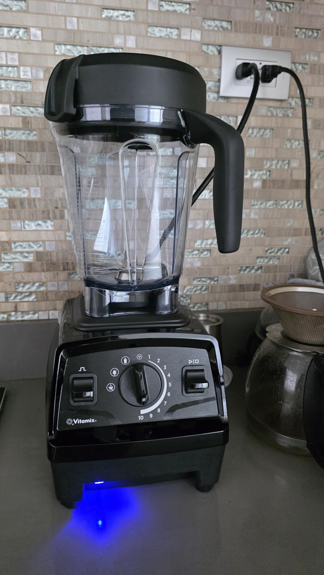 Vitamix Explorian with Programs, Three Blending Programs, Professional-Grade Blender for Smoothies and More, Self-Cleaning Kitchen Appliance, 64 Oz Container, Black (Renewed Premium) Customer Review Vitamix Explorian with Programs, Three Blending Programs, Professional-Grade Blender for Smoothies and More, Self-Cleaning Kitchen Appliance, 64 Oz Container, Black (Renewed Premium) - Customer Photo 1