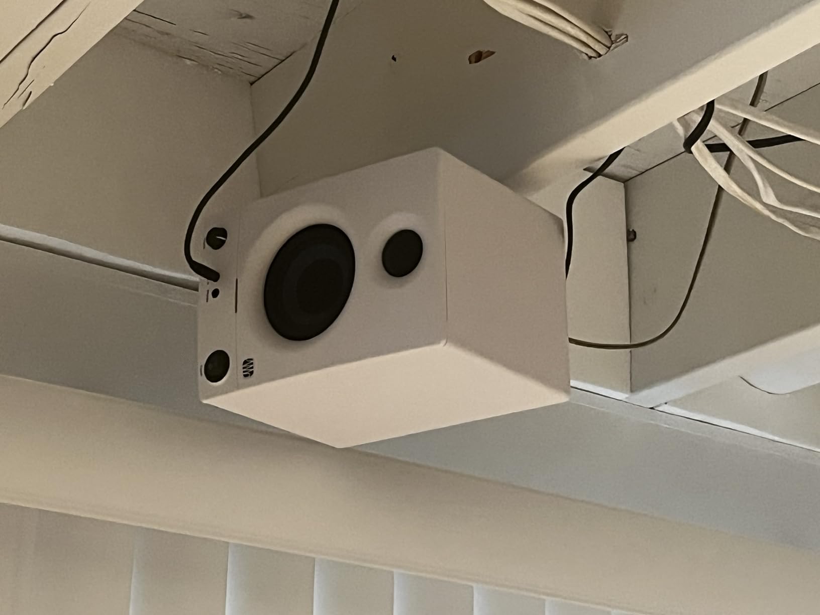 PreSonus Eris 3.5 Studio Monitors, Pair — Powered, Active Monitor Speakers for Near Field Music Production, Desktop Computer, Hi-Fi Audio - Customer Photo 3