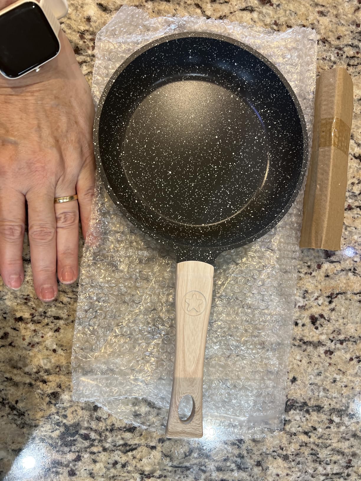 CAROTE 21Pcs Pots and Pans Set, Nonstick Cookware Sets, White Granite Induction Cookware Non Stick Cooking Set w/Frying Pans & Saucepans(PFOS, PFOA Free) Customer Review CAROTE 21Pcs Pots and Pans Set, Nonstick Cookware Sets, White Granite Induction Cookware Non Stick Cooking Set w/Frying Pans & Saucepans(PFOS, PFOA Free) - Customer Photo 2