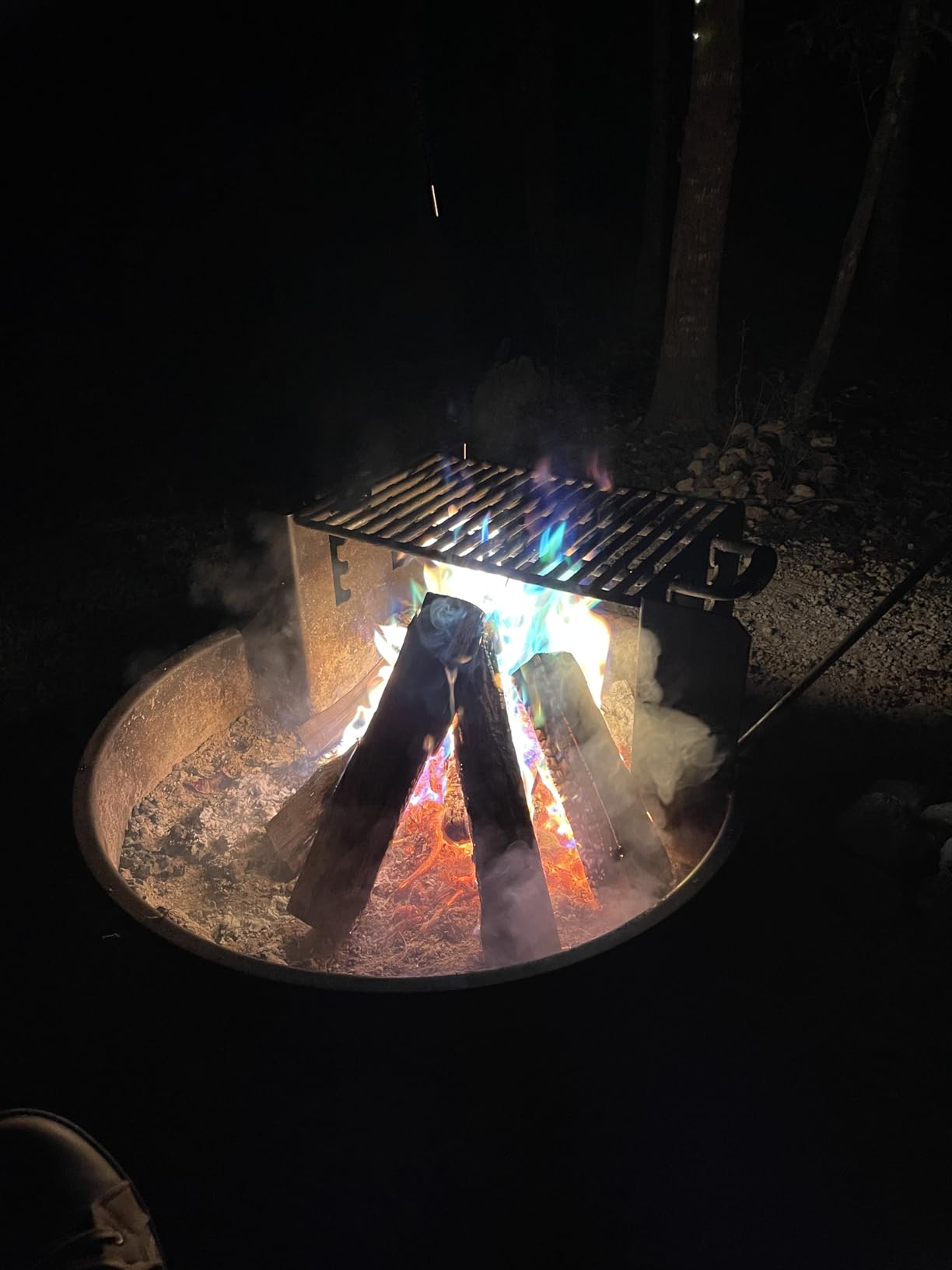 MEKER Fire Color Changing Packets - Fire Pit, Campfires, Outdoor Fireplaces, Bonfire - Fire Color - Perfect Fire Camping Accessories for Kids & Adults (12 Pack) - Customer Photo 1