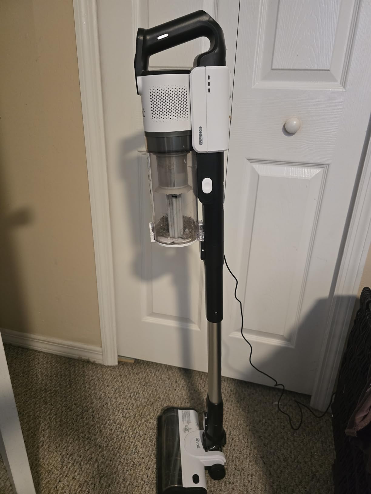 LEVOIT Cordless Vacuum Cleaner, Stick Vac with Tangle-Resistant Design, Up to 50 Minutes, Powerful Suction, Rechargeable, Lightweight, and Versatile for Carpet, Hard Floor, Pet Hair, LVAC-200 - Customer Photo 5