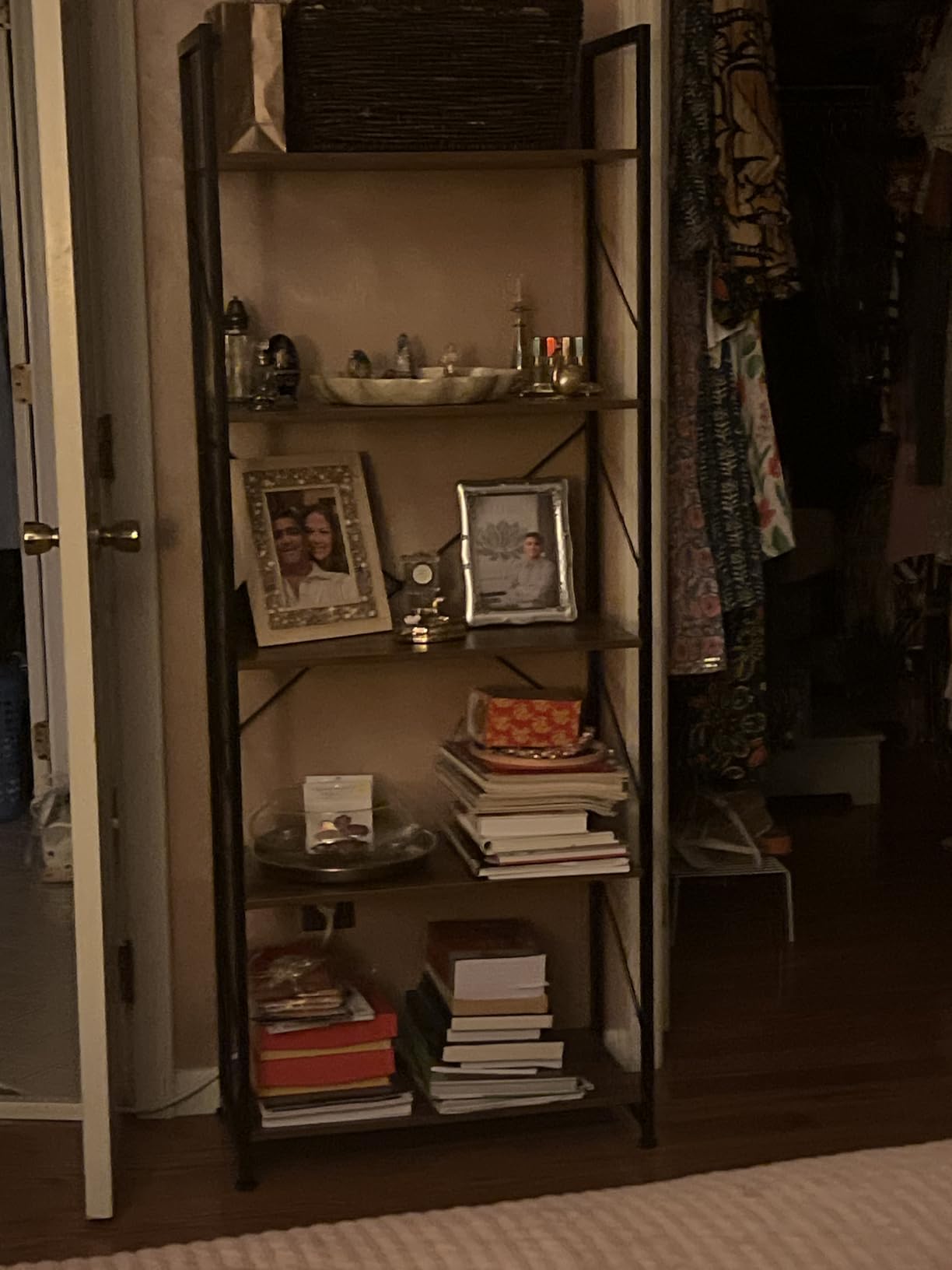 5 Tiers Bookshelf, Classically Tall Bookcase Shelf, Industrial Book Rack, Modern Book Holder in Bedroom/Living Room/Home/Office, Storage Rack Shelves for Book, Brown Customer Review 5 Tiers Bookshelf, Classically Tall Bookcase Shelf, Industrial Book Rack, Modern Book Holder in Bedroom/Living Room/Home/Office, Storage Rack Shelves for Book, Brown - Customer Photo 1