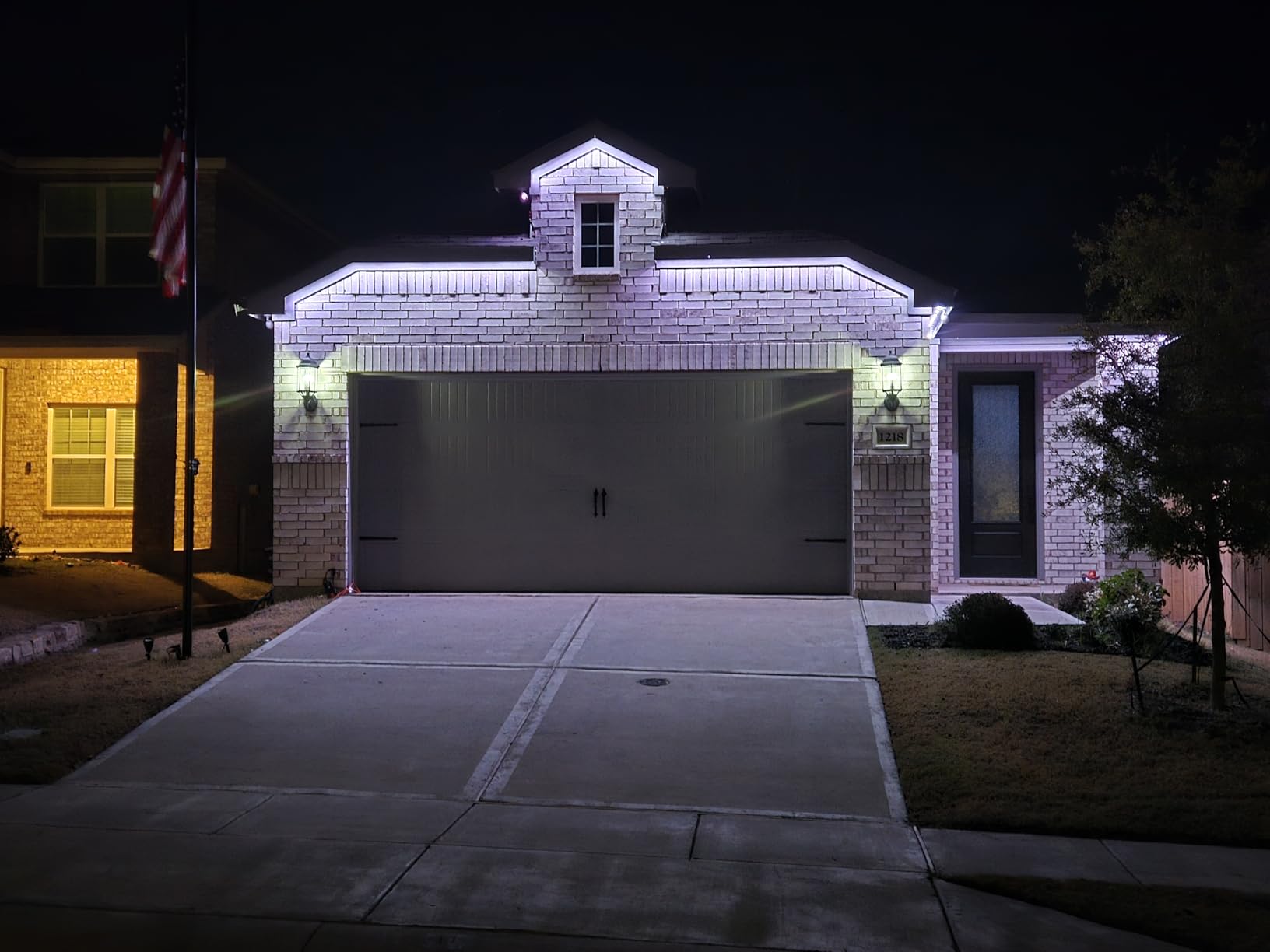 Govee Outdoor LED Strip Lights, 98.4ft Smart Outdoor Lights Work with Alexa and Google Assistant, App Control, IP65 Waterproof, RGBIC Lights for Patio, Eave, Party Decorations Customer Review Govee Outdoor LED Strip Lights, 98.4ft Smart Outdoor Lights Work with Alexa and Google Assistant, App Control, IP65 Waterproof, RGBIC Lights for Patio, Eave, Party Decorations - Customer Photo 1