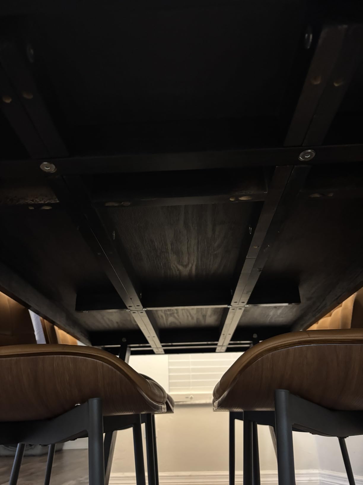 Plank+Beam 72 Inch Farmhouse Dining Table, Solid Wood Rustic Kitchen Table, Large Wooden Rectangular Dinner Table for Dining Room, Home Office, Living Room Furniture, Easy Assembly, Black Wirebrush - Customer Photo 4