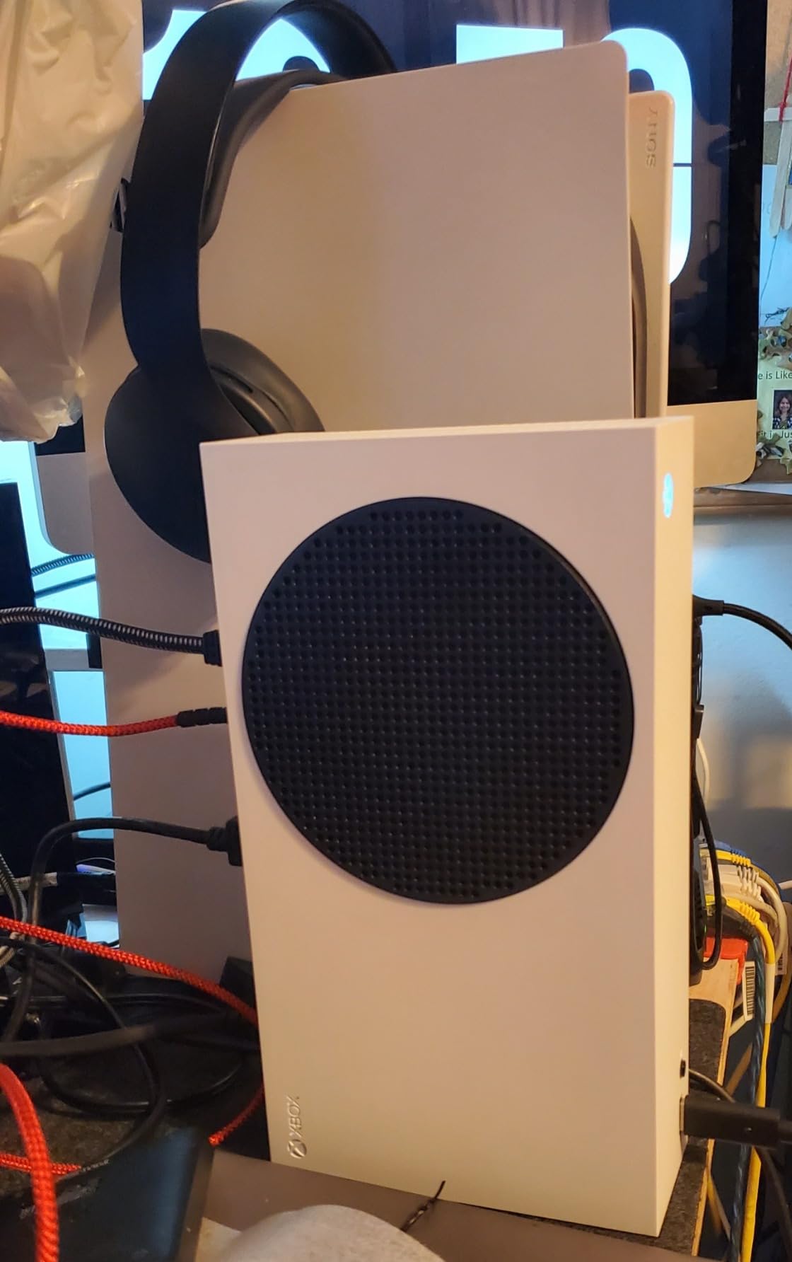 Xbox Series S Starter Bundle - Includes hundreds of games with Game Pass Ultimate 3 Month Membership - 512GB SSD All-Digital Gaming Console - Customer Photo 2