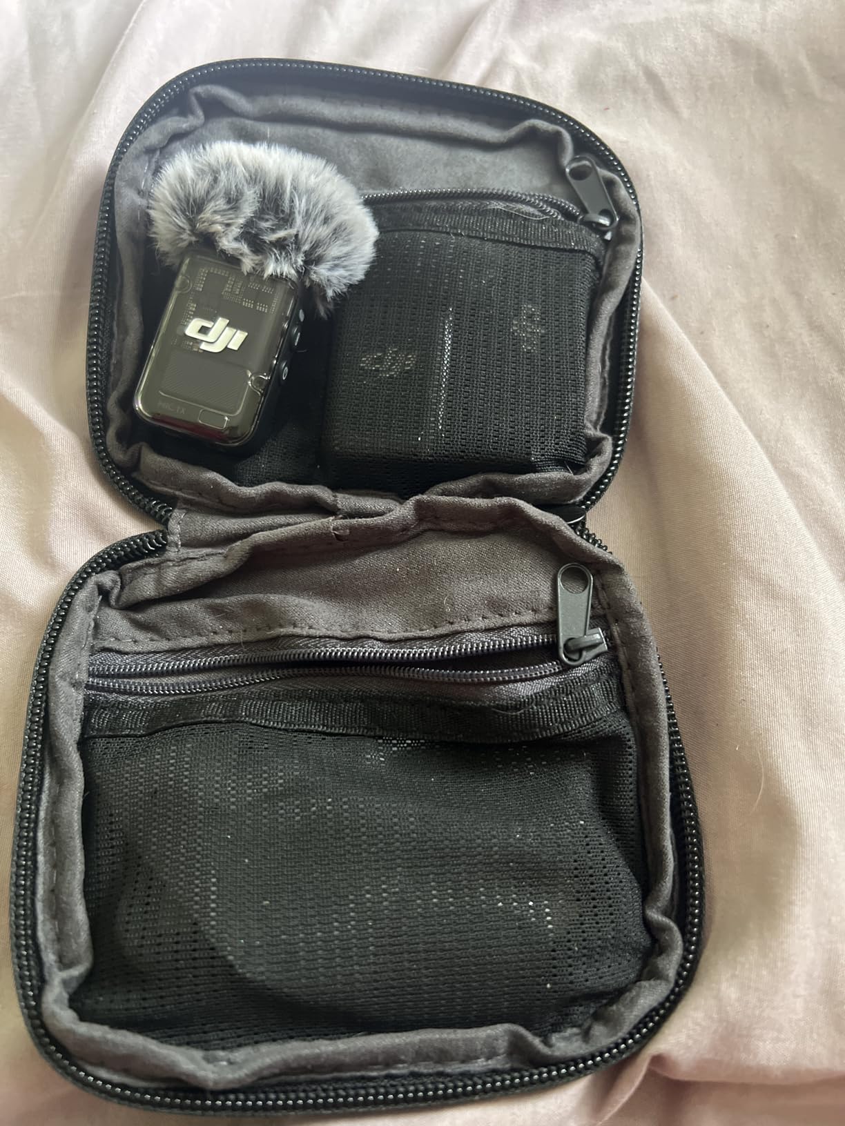 DJI Mic 2 (2 TX + 1 RX + Charging Case), Wireless Lavalier Microphone, Intelligent Noise Cancelling, 32-bit Float Internal Recording, 820 ft.(250m) Range, Microphone for iPhone, Android, Camera - Customer Photo 1