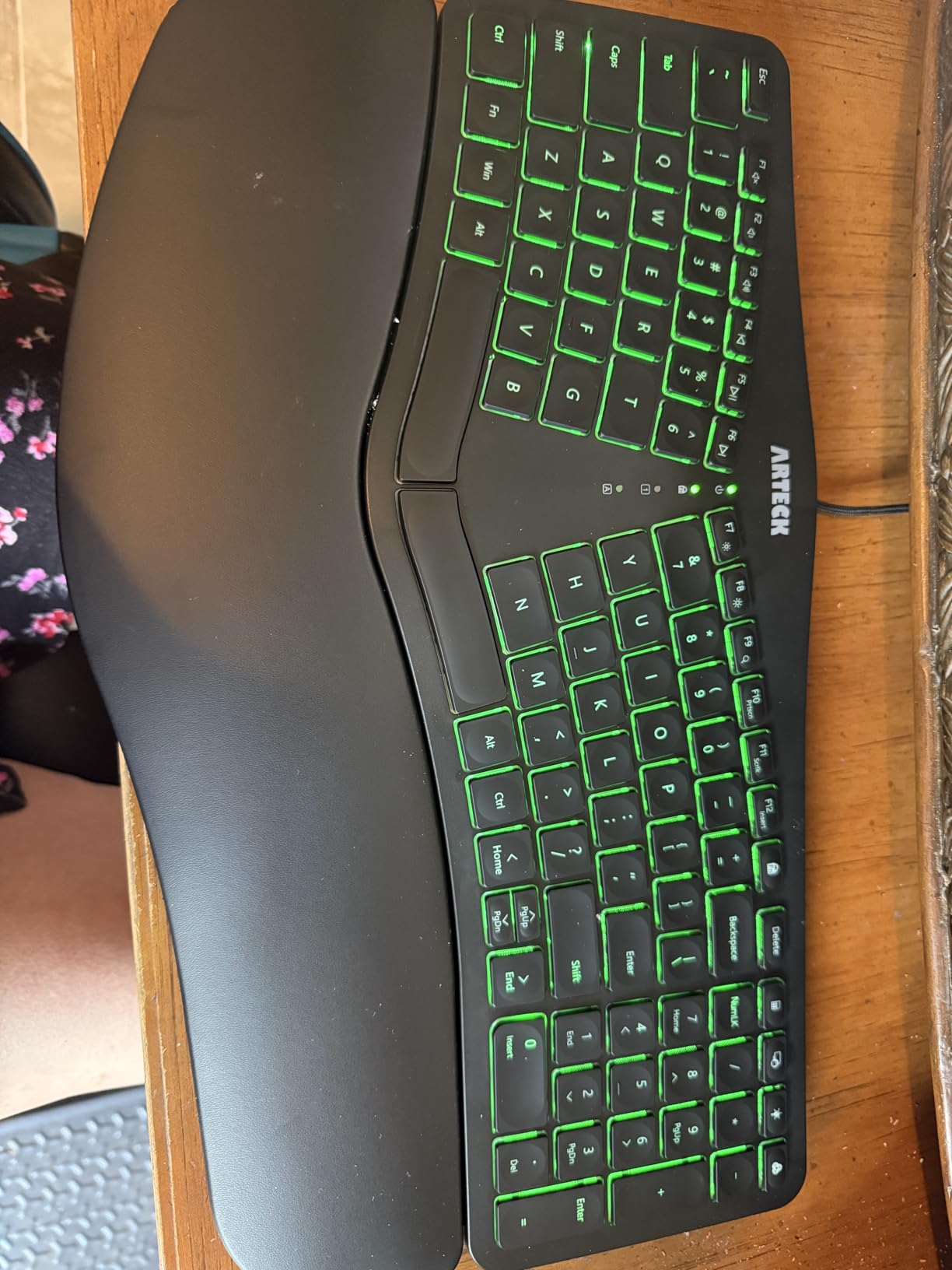 Arteck Ergonomic USB Wired Keyboard with Cushioned Wrist & Palm Rest, Backlit 7 Colors & Adjustable Brightness Comfortable Natural Split Keyboard with 6 Feet Wire for Windows Computer Desktop Laptop - Customer Photo 2