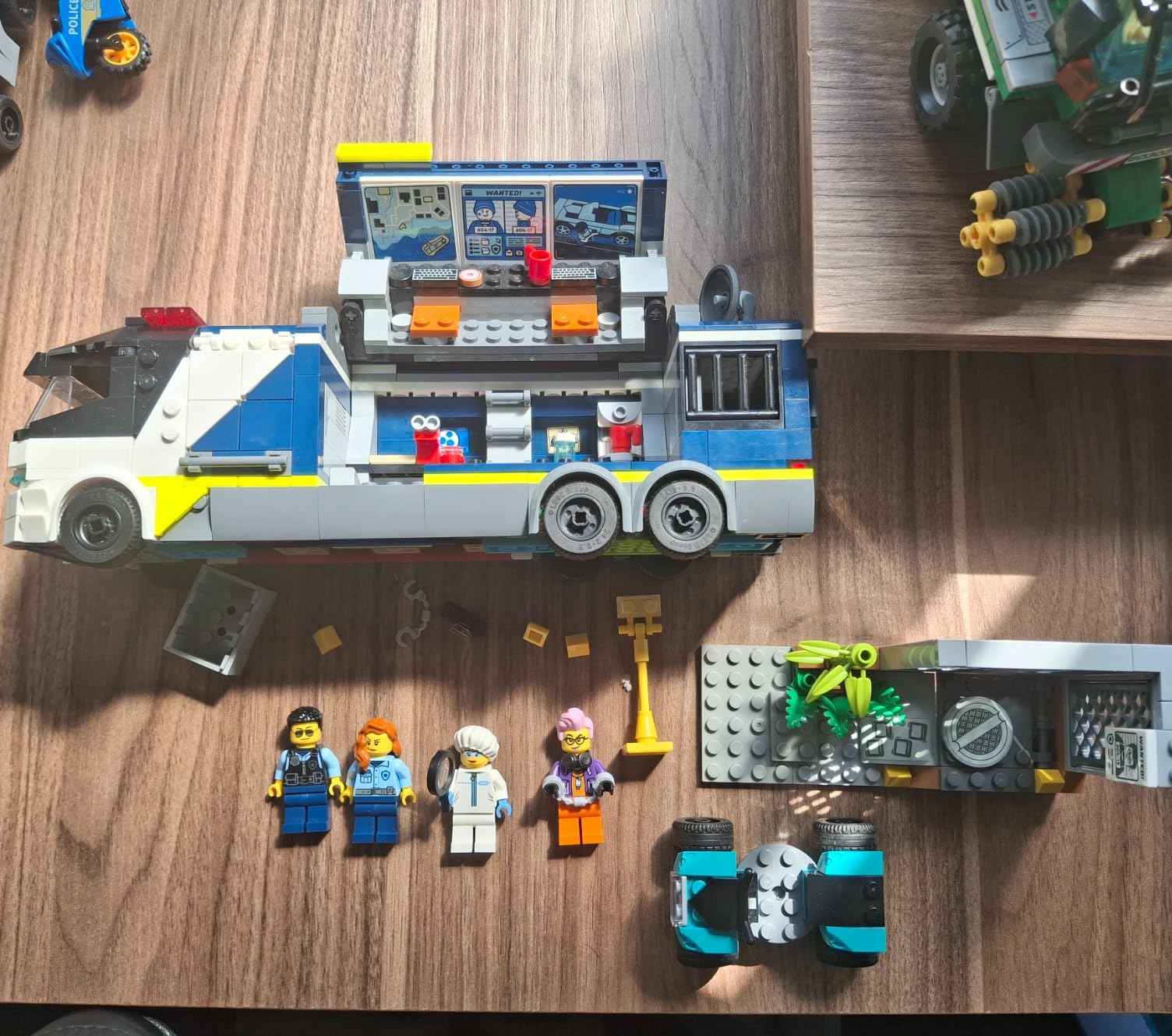 LEGO City Police Mobile Crime Lab Truck Toy, Pretend Play Police Toy, Includes Quad Bike, 2 Officers, 1 Scientist and 2 Crook Minifigures, Police Truck for Kids Ages 7 Plus, 60418 - Customer Photo 2