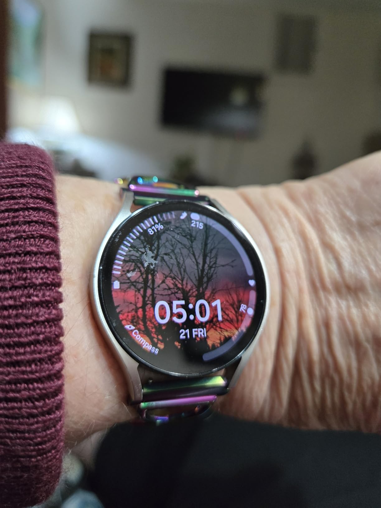 SAMSUNG Galaxy Watch 6 44mm Bluetooth Smartwatch w/ Fitness Tracker, Personalized HR Zones, Advanced Sleep Coaching, Heart Monitor, BIA Sensor, Biggest Screen, US Version, Graphite (Renewed) - Customer Photo 2