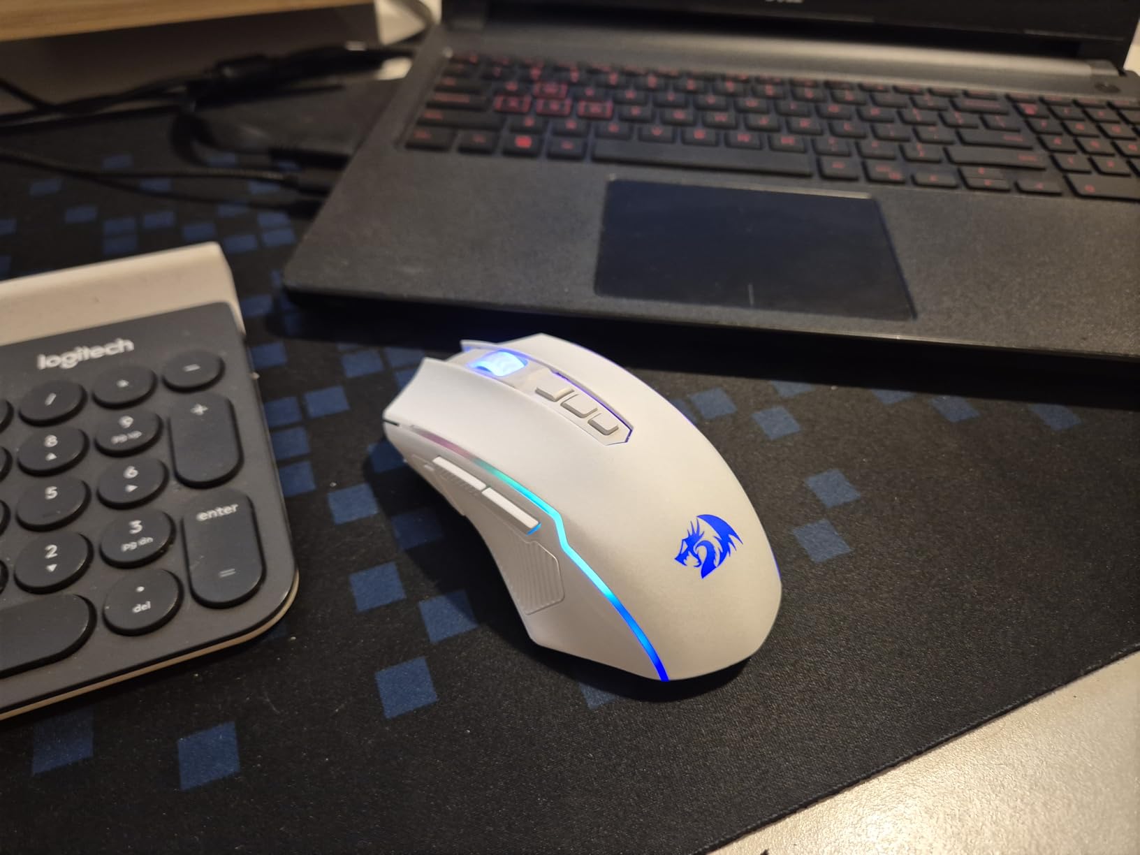 Redragon Wireless Gaming Mouse, Tri-Mode 2.4G/USB-C/Bluetooth Mouse Gaming, 12000 DPI, RGB Backlit, Fully Programmable, Rechargeable Wireless Computer Mouse for Laptop PC Mac, White - Customer Photo 1