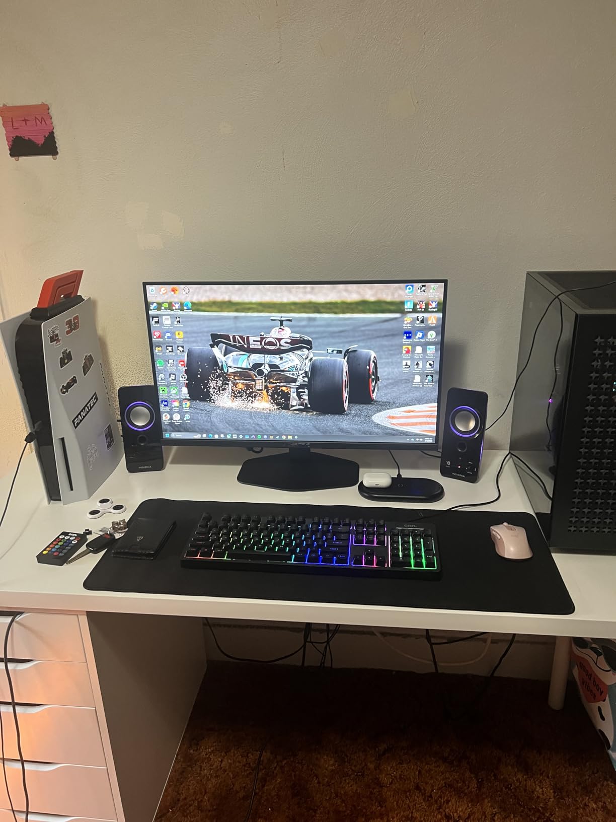 Sceptre New 27-inch Gaming Monitor 100Hz 1ms DisplayPort HDMI x2 100% sRGB AMD FreeSync Build-in Speakers, Eye Care Frameless Machine Black 2025 (E275W-FW100T) - Customer Photo 4