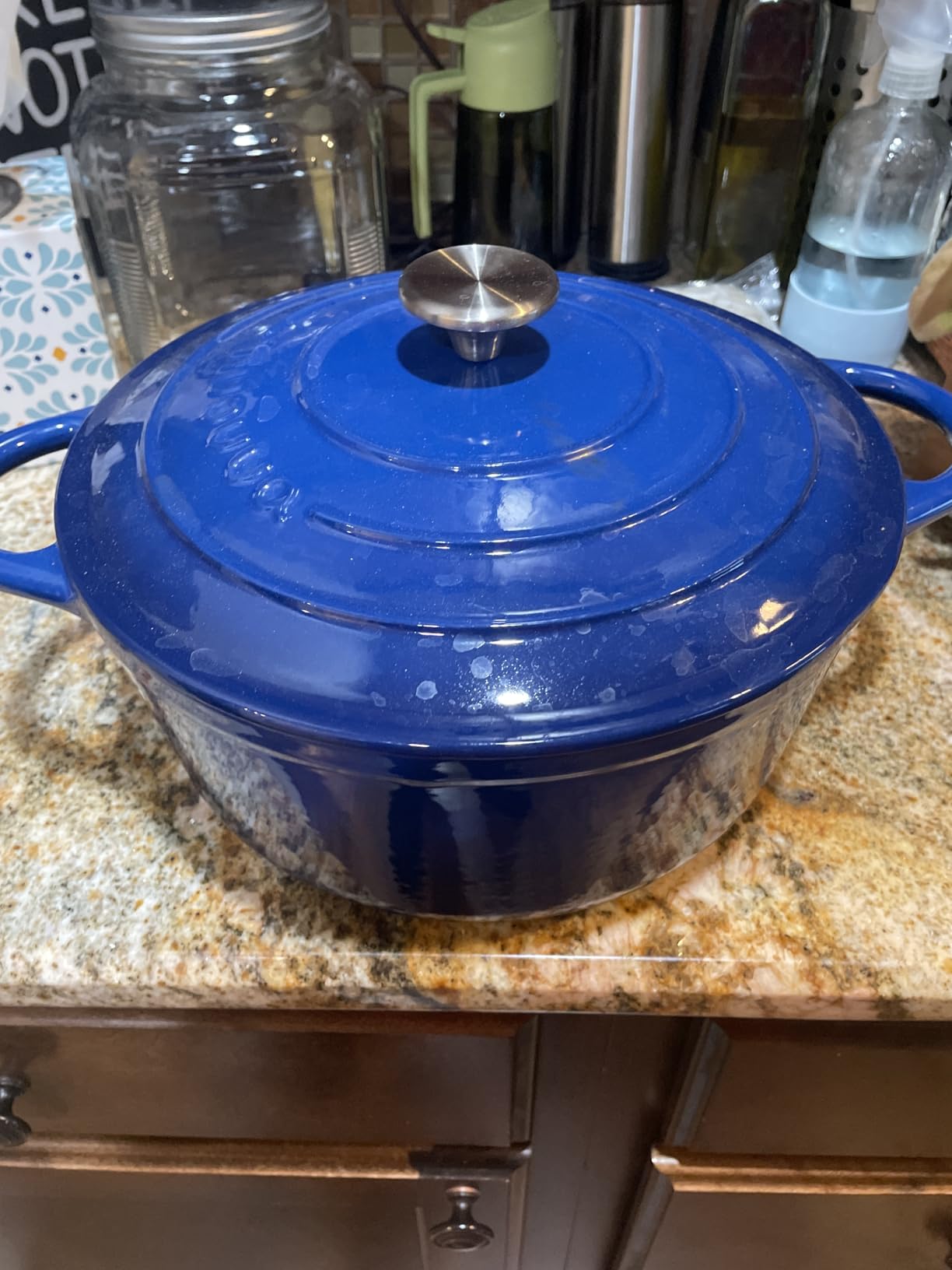 Nuovva Enamelled Cast Iron Dutch Oven Pot with Lid – 6.4 Quart Non Stick Casserole Pot – Heavy Duty & Oven Safe up to 500° F for Bread Baking, Braising, Stews, Roasting – 28cm Dark Blue Customer Review Nuovva Enamelled Cast Iron Dutch Oven Pot with Lid – 6.4 Quart Non Stick Casserole Pot – Heavy Duty & Oven Safe up to 500° F for Bread Baking, Braising, Stews, Roasting – 28cm Dark Blue - Customer Photo 1
