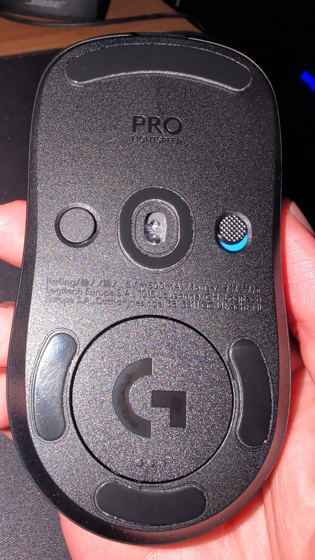 Logitech G PRO 2 Lightspeed Wireless Gaming Mouse, Right- or Left-Handed Mouse with up to 4 Customizable and Switchable Magnetic Side Buttons, 44K DPI Sensor, USB-C Charging, for PC/Mac - Black - Customer Photo 4