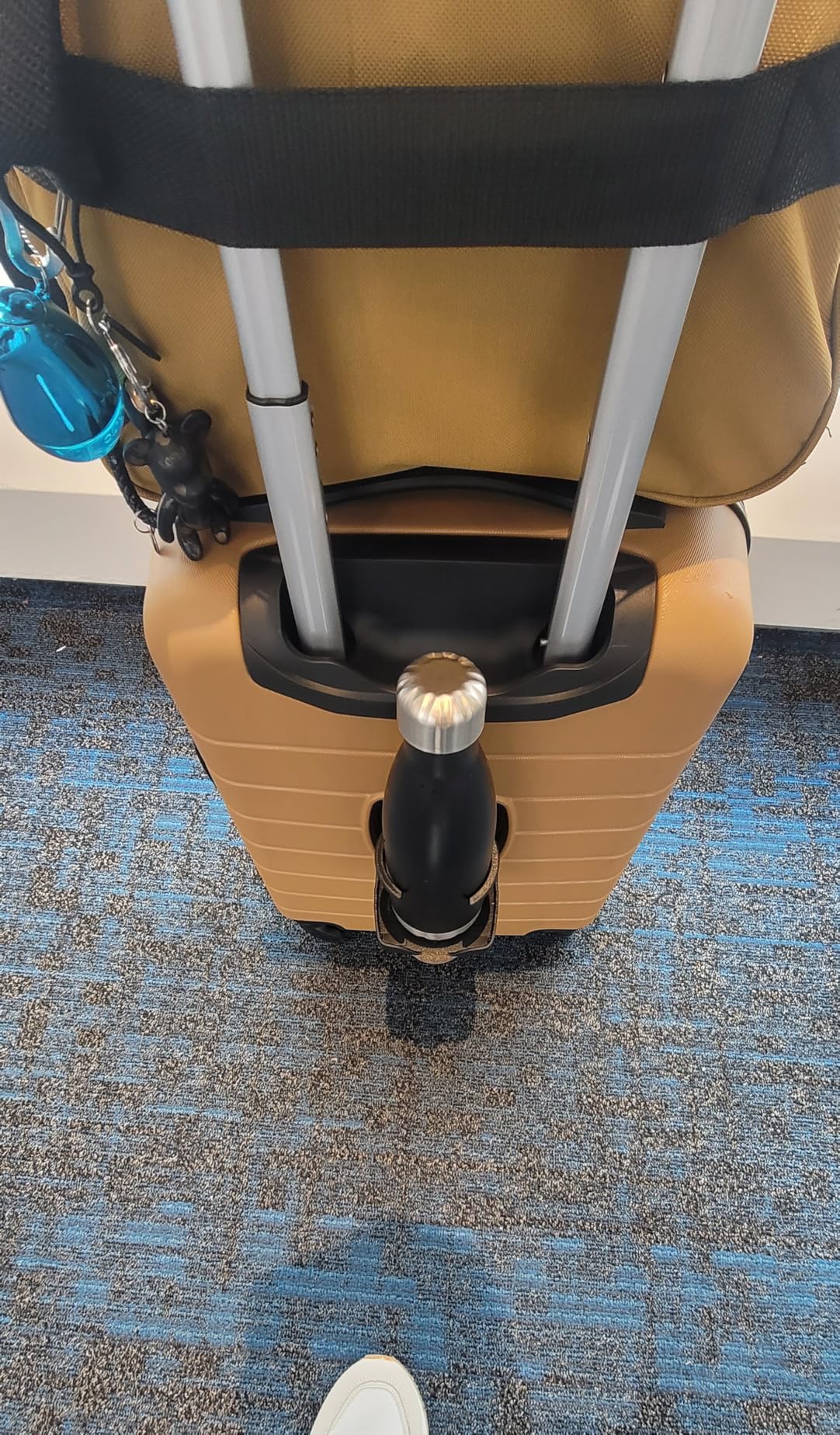 Wrangler Smart Luggage Set with Cup Holder and USB Port, Wood Thrush, 2 Piece - Customer Photo 1