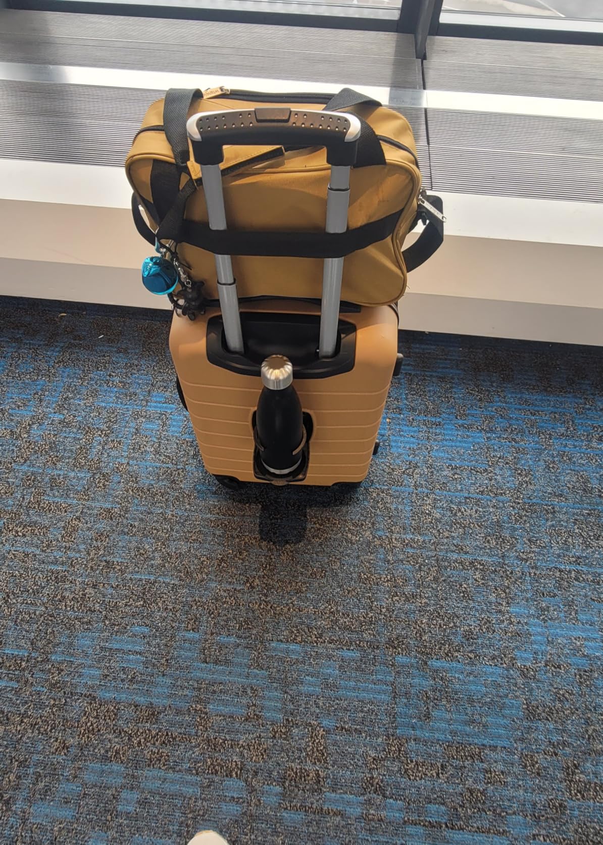 Wrangler Smart Luggage Set with Cup Holder and USB Port, Wood Thrush, 2 Piece - Customer Photo 2