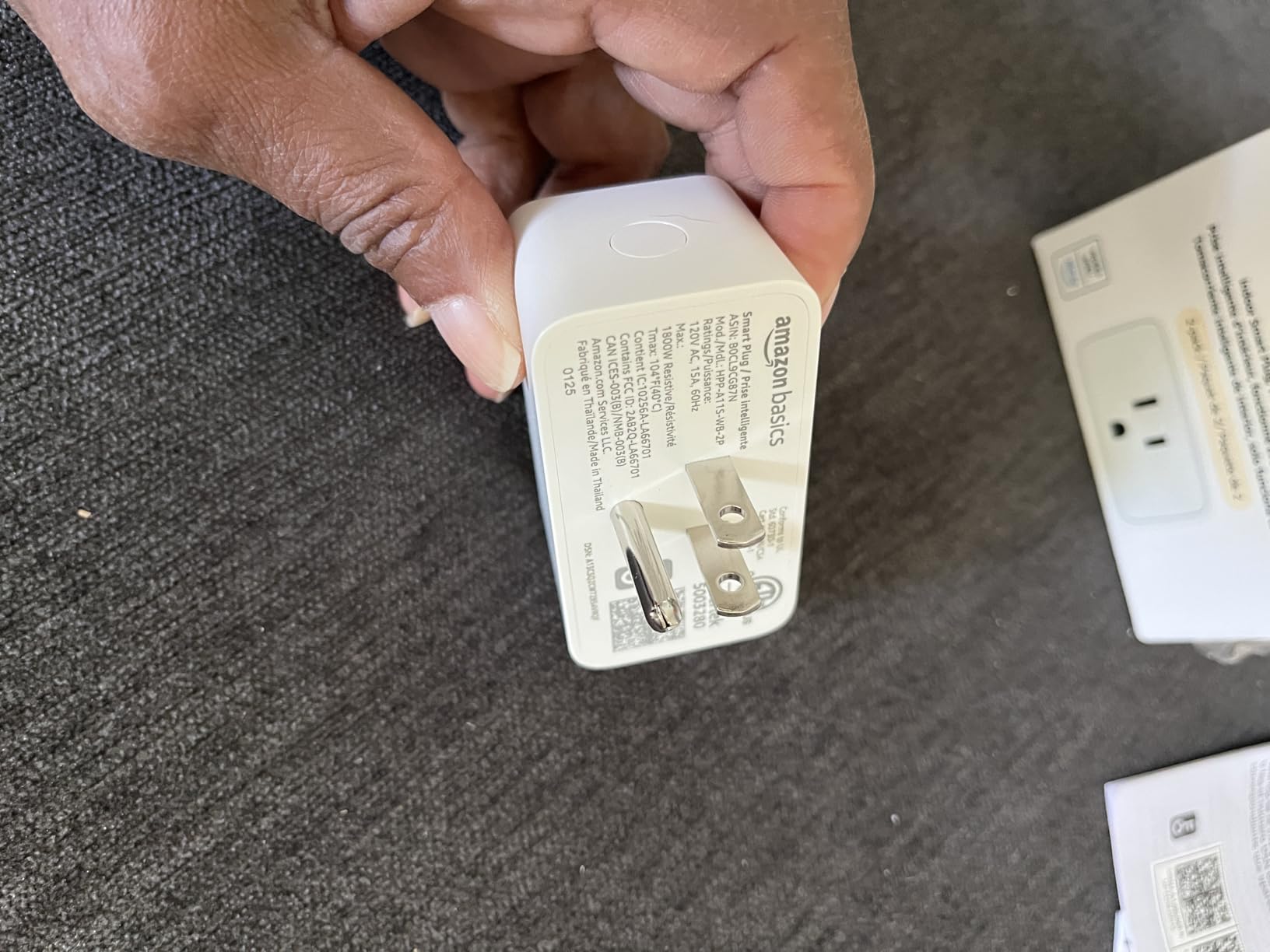 Amazon Basics Smart Plug, Works with Alexa Only, 2.4 GHz Wi-Fi, No Hub Required, 1 Pack, White - Customer Photo 1