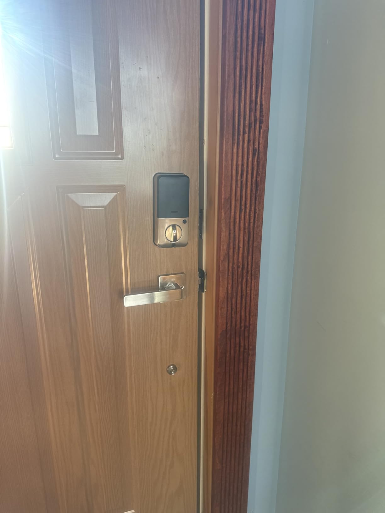 Veise VE06-H Smart Front Door Lock Set, App Control, Keyless Entry Deadbolt with Lever Handle, Electronic Digital Touchscreen Keypad, Auto Lock, Easy Install, Matte Black Customer Review Veise VE06-H Smart Front Door Lock Set, App Control, Keyless Entry Deadbolt with Lever Handle, Electronic Digital Touchscreen Keypad, Auto Lock, Easy Install, Matte Black - Customer Photo 5