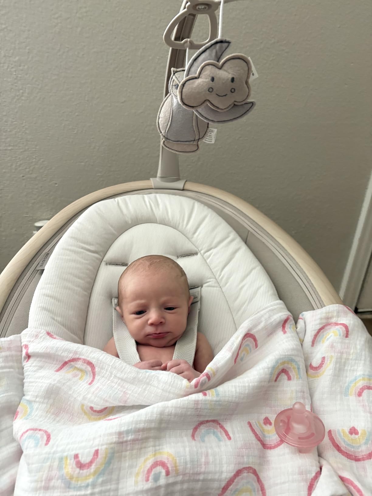 Maxi-Cosi Cassia Smart Baby Swing for Infants, Portable, Foldable Infant Swing with Music, 360 Rotation, 5 Speeds, 12 Melodies, EcoCare Fabric, Auto Motion Sensor, 2 Reclines, Classic Oat customer photo 1