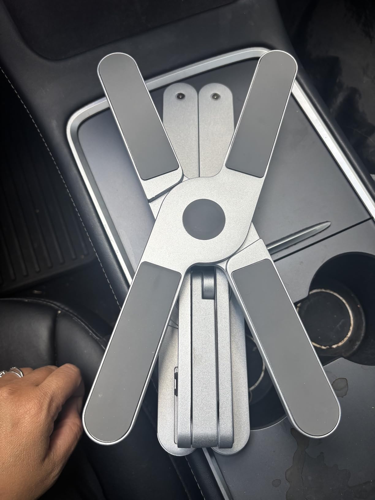 OMOTON 360° Rotating Laptop Stand Riser for Desk, Ergonomic Foldable Computer Stand Adjustable Height Angles for Collaborative Work, Easy Storage Fit Macbooks,All Laptops up to 16 inches, Silver - Customer Photo 1