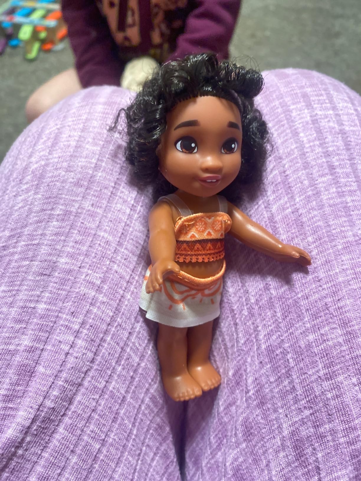 Mattel Disney Moana 2 Moana Fashion Doll with 2 Accessories, Removable Outfit with Necklace & Anklet, Inspired by The Movie - Customer Photo 1