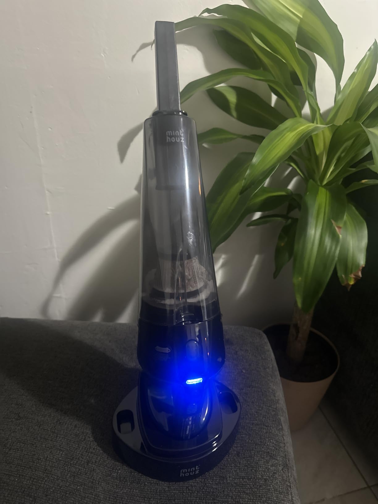 Minthouz Handheld Vacuum Cordless, Strong Suction Car Vacuum Cleaner with LED Light, Long Runtime Hand Vacuum Cordless Rechargeable, Hand Held Vac with Charging Base for Home/Car/Pet/Office - Customer Photo 1