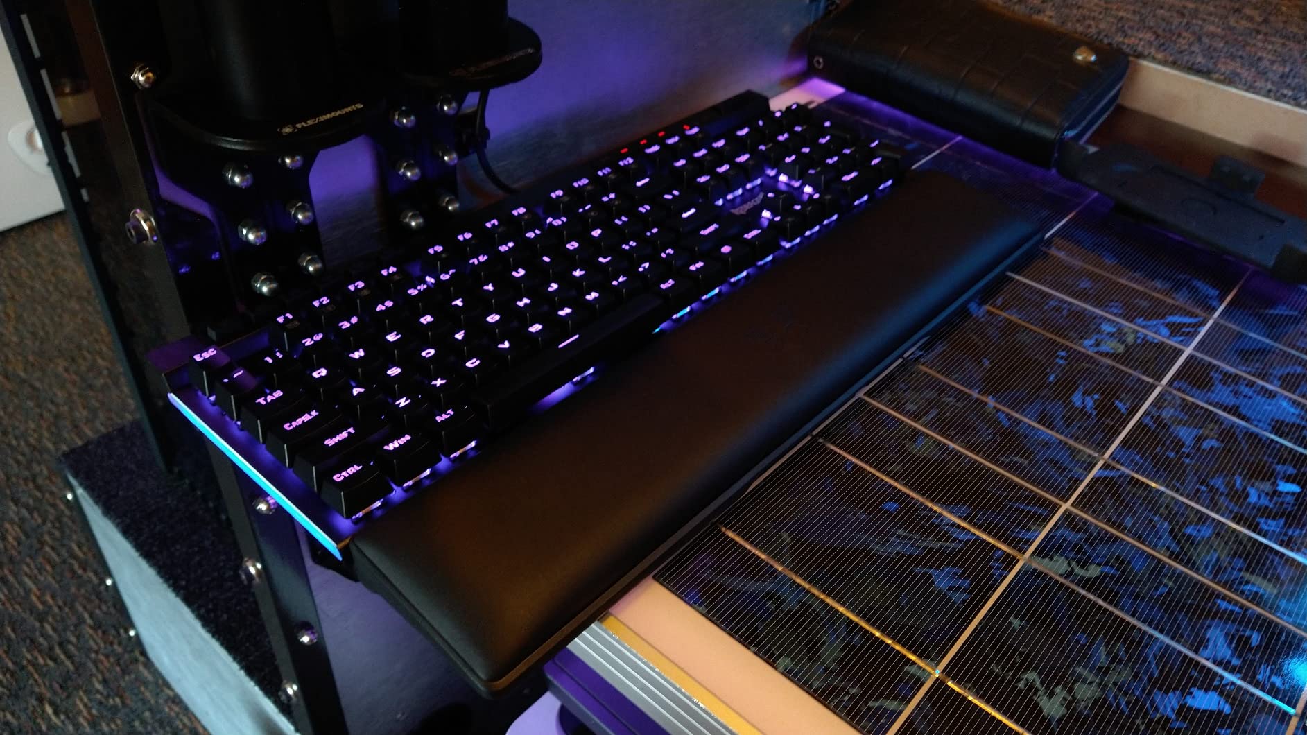 Redragon K580 PRO Wireless RGB Gaming Keyboard, 3-Modes 104 Keys Mechanical Keyboard w/Hot-Swap Socket, Dedicated Media Controls & Onboard Macro Recording, Linear Red Switch - Customer Photo 2