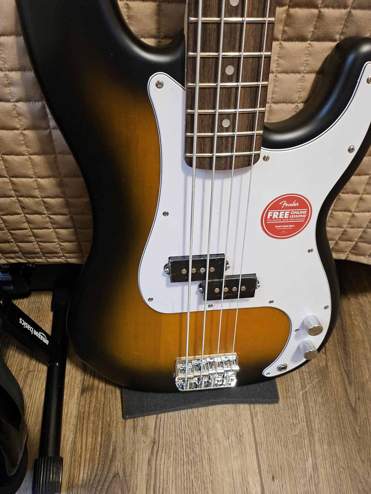 Fender Squier Debut Series Precision Bass Guitar, Beginner Guitar, with 2-Year Warranty, Includes Free Lessons, Black with Matte Finish - Customer Photo 1