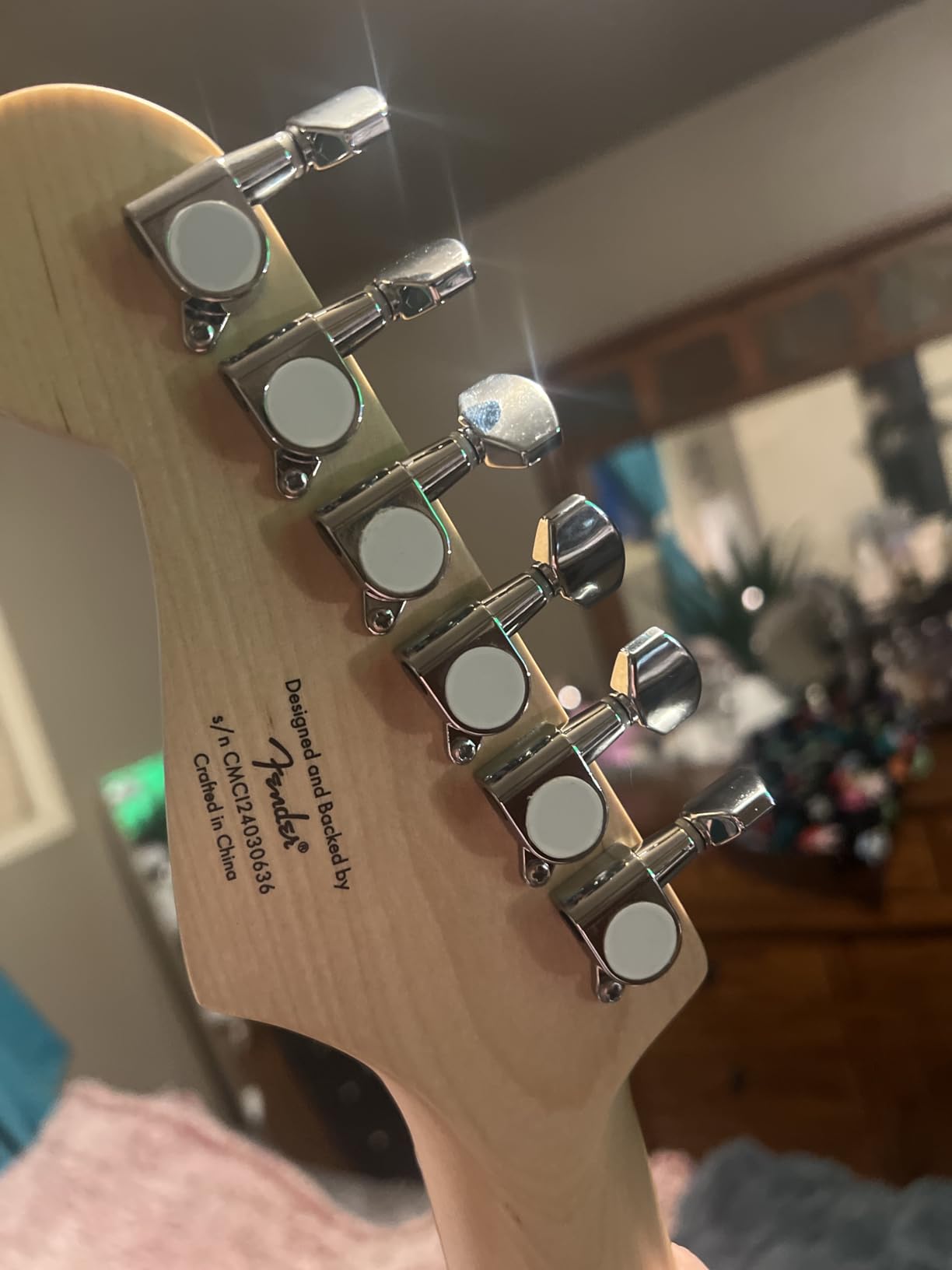 Fender Squier Debut Series Stratocaster Electric Guitar, Beginner Guitar, with 2-Year Warranty, Includes Free Lessons, Black with Matte Finish - Customer Photo 2