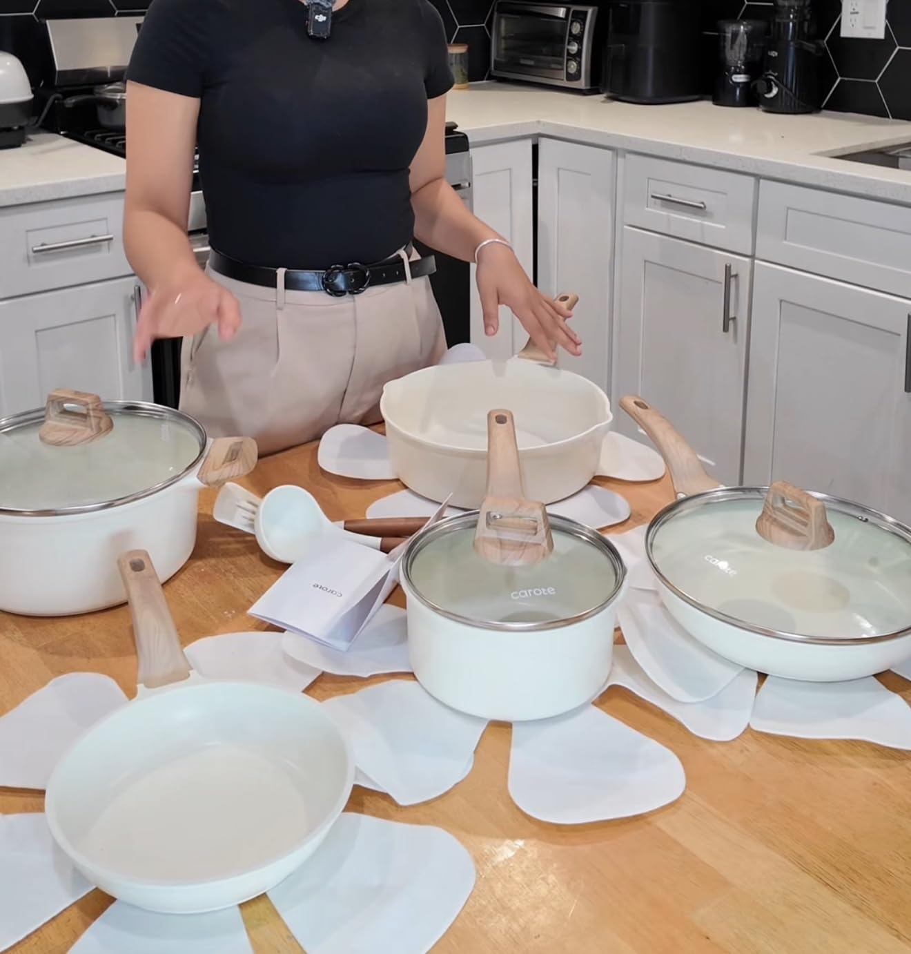 CAROTE 14 Pcs Pots and Pans Set Nonstick,Cookware Set Kitchen Cooking Set with Utensil and Pan Protectors Customer Review CAROTE 14 Pcs Pots and Pans Set Nonstick,Cookware Set Kitchen Cooking Set with Utensil and Pan Protectors - Customer Photo 1