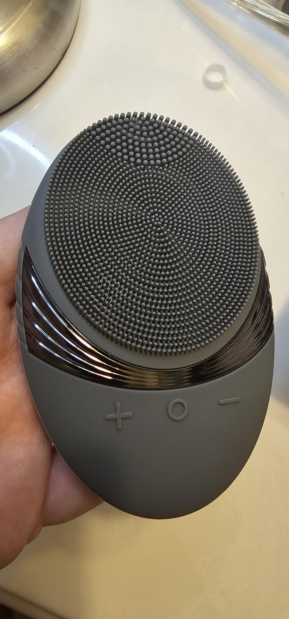 COSLUS Facial Cleansing Brush Face Scrubber : Silicone Waterproof Rechargeable Face Wash Brush, 5 Cleansing Modes, Electric Deep Cleaning for Men & Women, Removing Blackhead, Exfoliating, Massaging Customer Review COSLUS Facial Cleansing Brush Face Scrubber : Silicone Waterproof Rechargeable Face Wash Brush, 5 Cleansing Modes, Electric Deep Cleaning for Men & Women, Removing Blackhead, Exfoliating, Massaging - Customer Photo 1