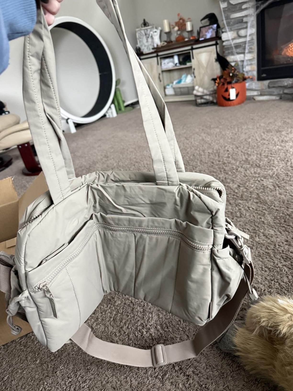 BAGSMART Gym Bag for Women, Duffle Bag for Travel with Wet Pocket, Lightweight Carry on Weekender Duffel, Water Resistant Customer Review BAGSMART Gym Bag for Women, Duffle Bag for Travel with Wet Pocket, Lightweight Carry on Weekender Duffel, Water Resistant - Customer Photo 1