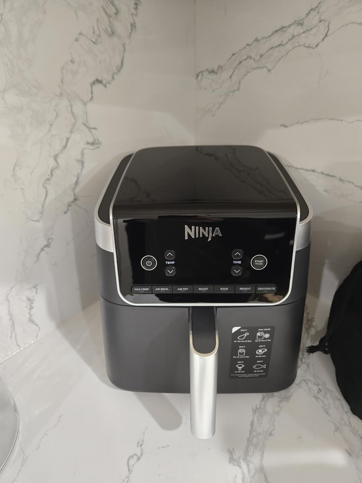 Ninja | Air Fryer | 4-in-1 Pro Air Fry, Roast, Reheat, Dehydrate | 5QT Capacity fits up to 4lbs of French Fries | 400F Max Temp | Nonstick Basket & Crisper Plate | 120V | Grey | AF141 - Customer Photo 1