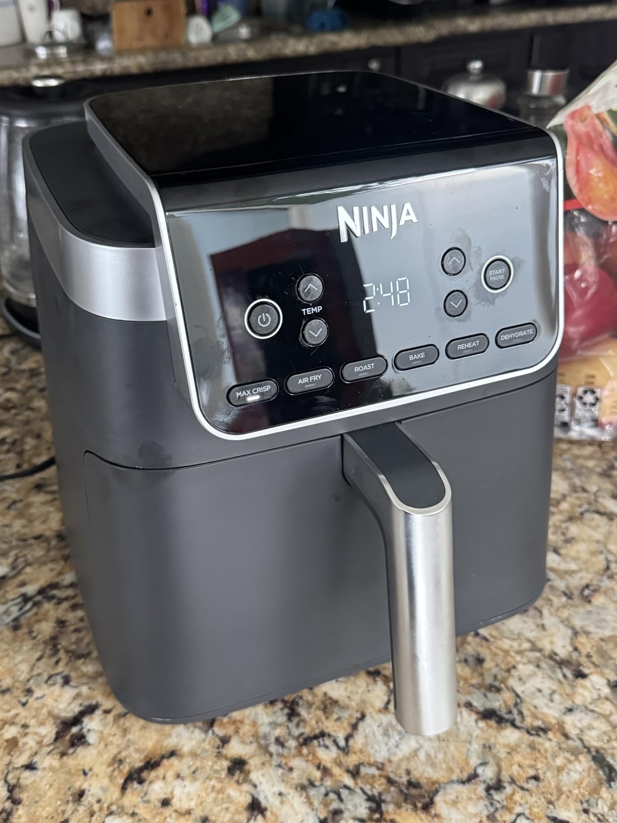 Ninja | Air Fryer | 4-in-1 Pro Air Fry, Roast, Reheat, Dehydrate | 5QT Capacity fits up to 4lbs of French Fries | 400F Max Temp | Nonstick Basket & Crisper Plate | 120V | Grey | AF141 - Customer Photo 4