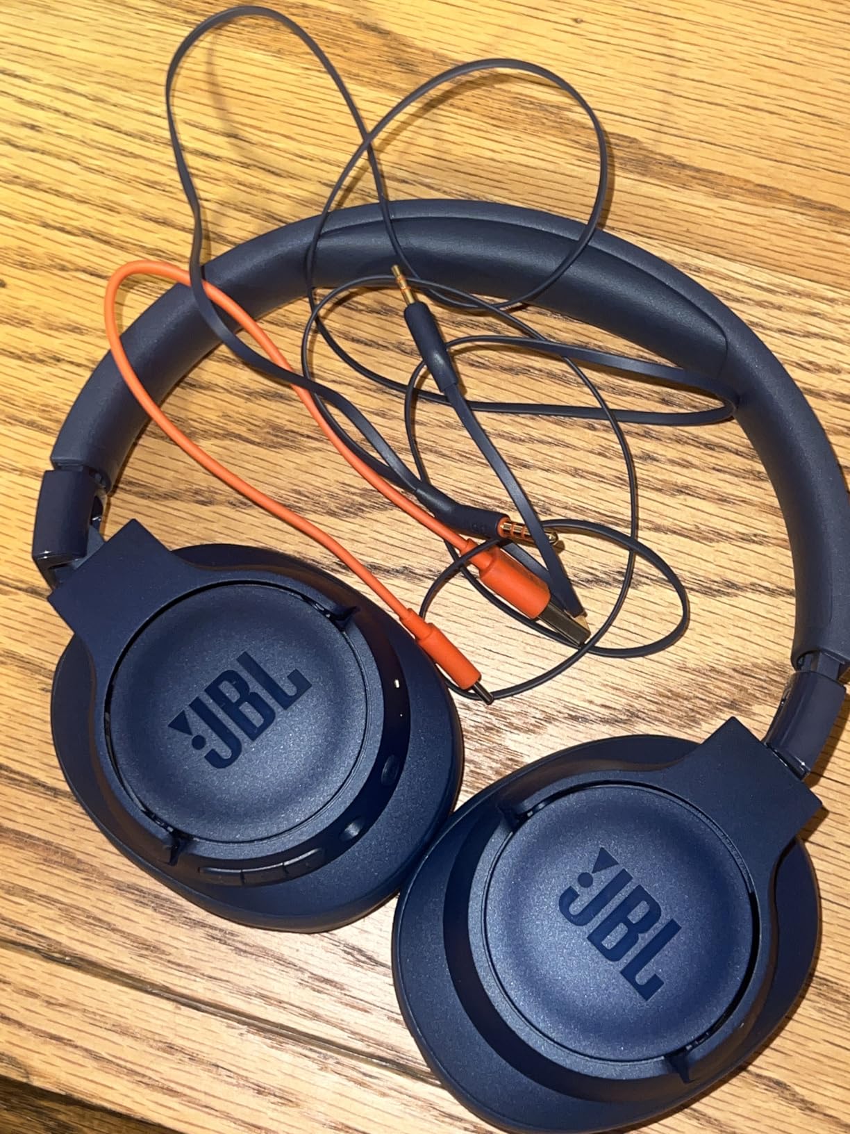 JBL Tune 720BT - Wireless Over-Ear Headphones with JBL Pure Bass Sound, Bluetooth 5.3, Up to 76H Battery Life and Speed Charge, Lightweight, Comfortable and Foldable Design (Black) Customer Review JBL Tune 720BT - Wireless Over-Ear Headphones with JBL Pure Bass Sound, Bluetooth 5.3, Up to 76H Battery Life and Speed Charge, Lightweight, Comfortable and Foldable Design (Black) - Customer Photo 2