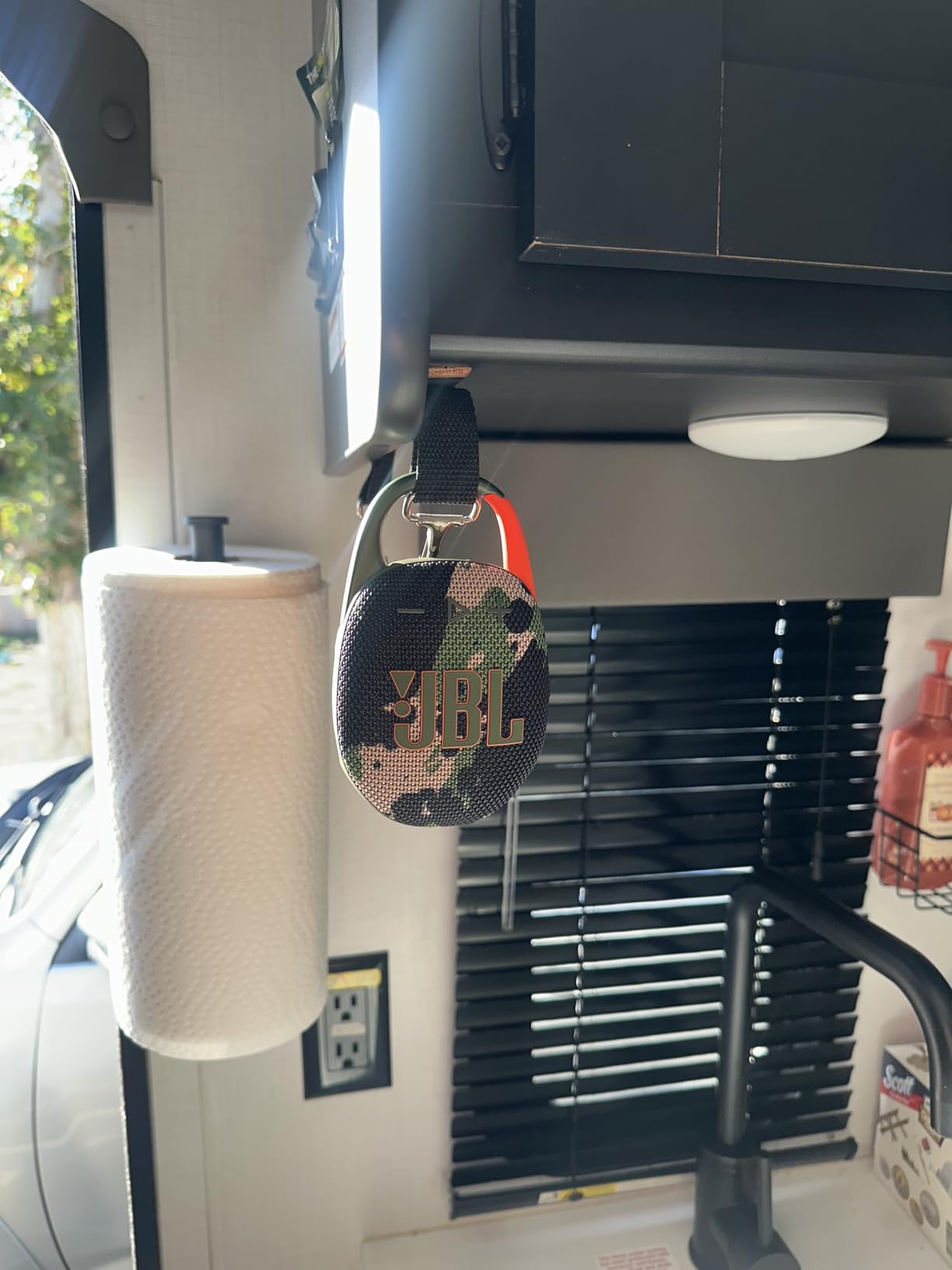 JBL Clip 5 - Ultra-Portable, Waterproof & Dustproof Bluetooth Speaker, Big Pro Sound with Punchy bass, Integrated Carabiner, Up to 12 Hours of Play, Made in Part with Recycled Materials (Blue) - Customer Photo 2