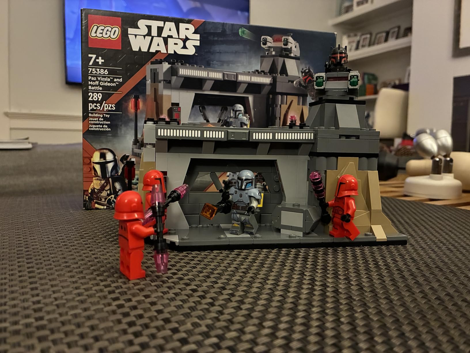 LEGO Star Wars: The Mandalorian Paz Vizsla and Moff Gideon Battle, Fun Building Set for Kids, Collectible Star Wars Toy with 4 Minifigures, Star Wars Birthday Gift for 7 Year Old Boys and Girls, 75386 Customer Review LEGO Star Wars: The Mandalorian Paz Vizsla and Moff Gideon Battle, Fun Building Set for Kids, Collectible Star Wars Toy with 4 Minifigures, Star Wars Birthday Gift for 7 Year Old Boys and Girls, 75386 - Customer Photo 1