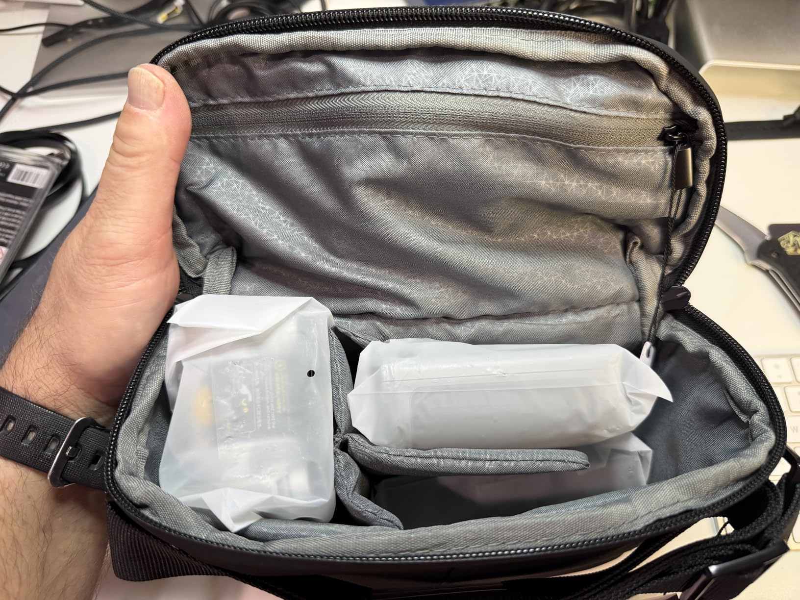 DJI Mini 4K, Drone with 4K UHD Camera for Adults, Under 249 g, 3-Axis Gimbal Stabilization, 10km Video Transmission, Auto Return, Wind Resistance, 1 Battery for 31-Min Max Flight Time, Intelligent Flight - Customer Photo 2