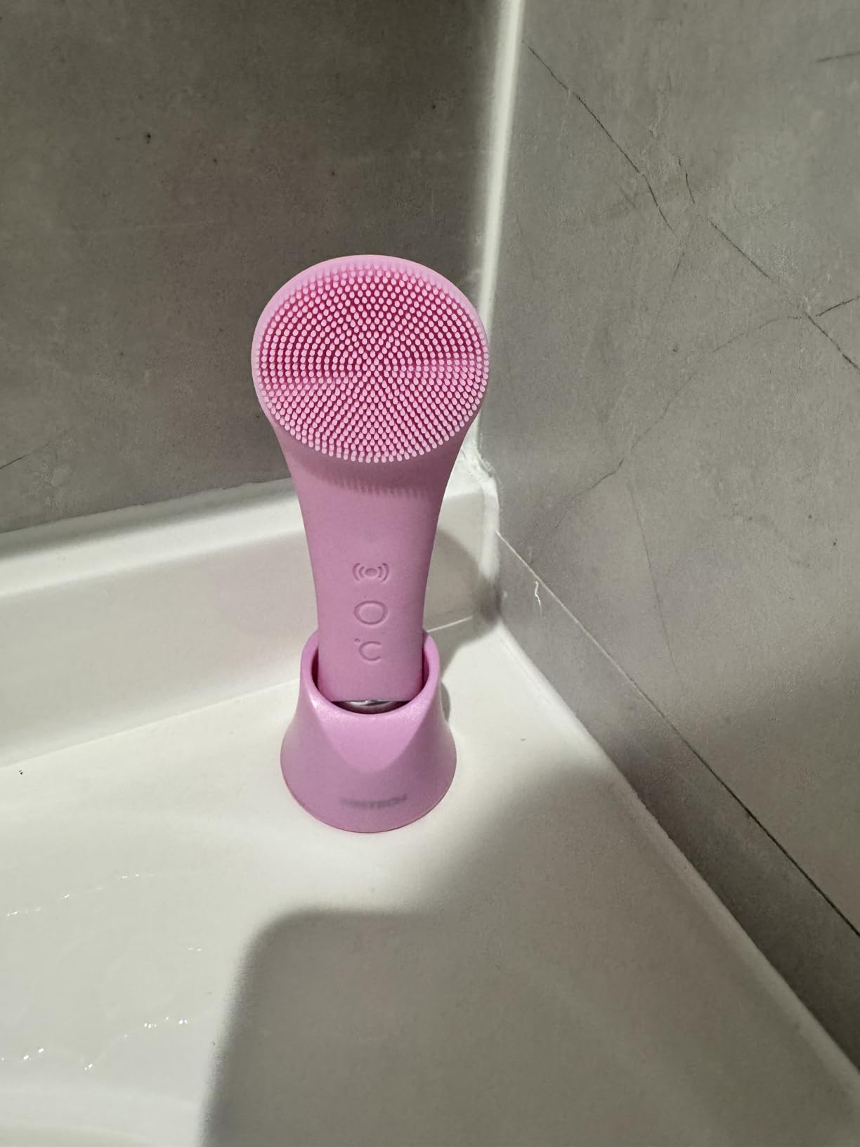 PRITECH Facial Cleansing Brush, Rechargeable Silicone Face Scrubber with Heat Massage End, Vibrating Exfoliator Scrubber for Deep Cleaning, Waterproof Face Brush for Women and Men (Pink) Customer Review PRITECH Facial Cleansing Brush, Rechargeable Silicone Face Scrubber with Heat Massage End, Vibrating Exfoliator Scrubber for Deep Cleaning, Waterproof Face Brush for Women and Men (Pink) - Customer Photo 2