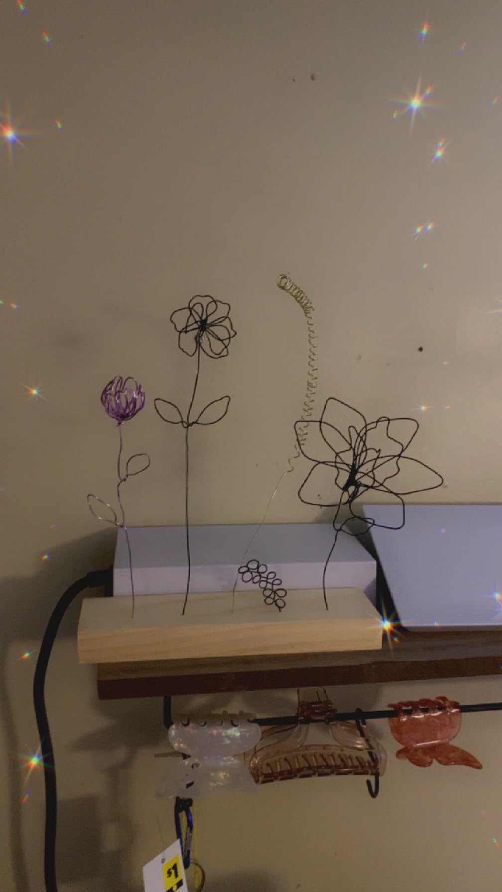 Craft Crush Wire Flowers - Create Unique Craft Wire Flower Designs with Easy to Use Tool and Guide with Display Stand - for Teens and Adults Ages 12, 13, 14, 15 and Up - Customer Photo 1