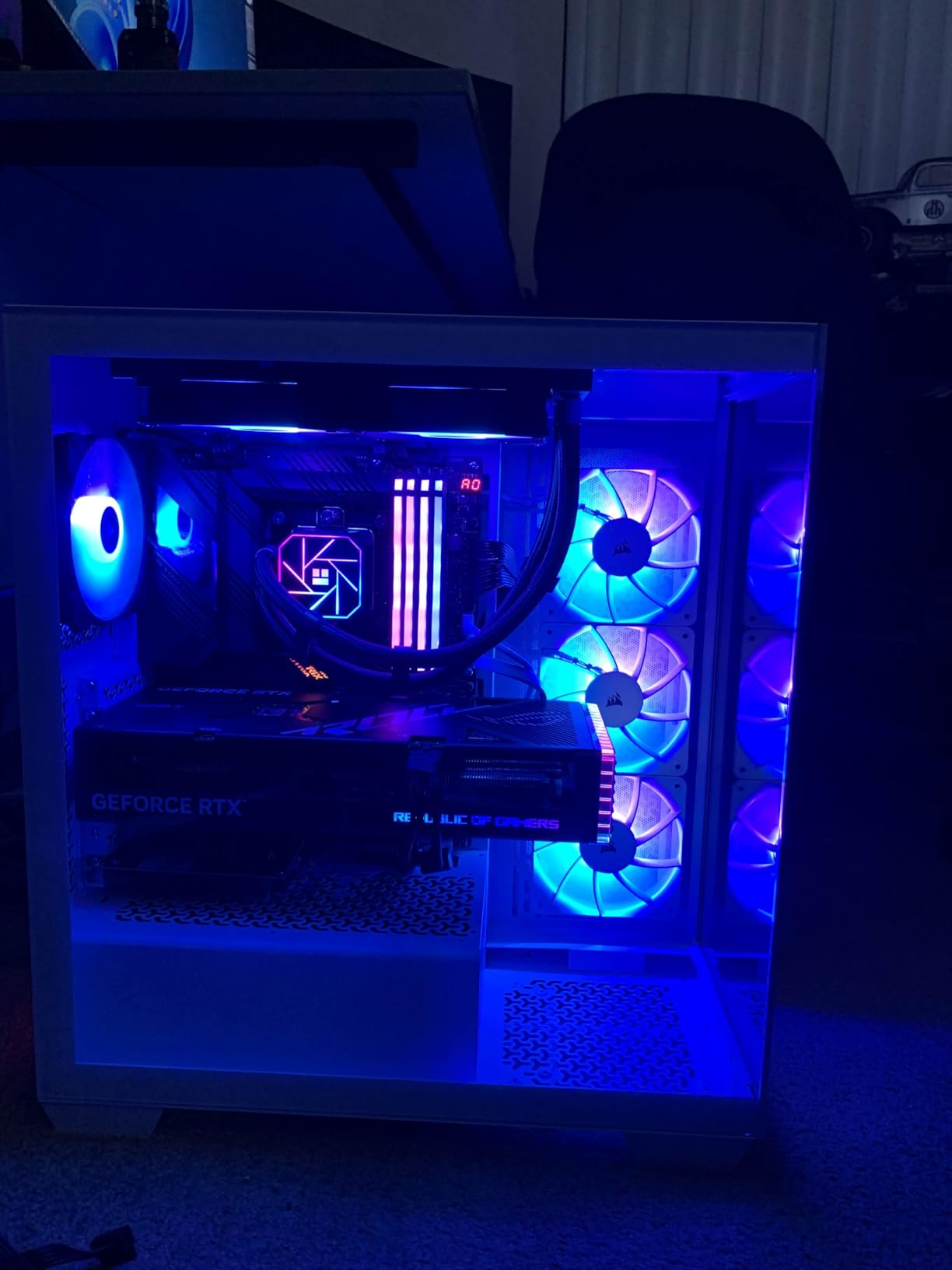 CORSAIR 3500X ARGB Mid-Tower ATX PC Case – Panoramic Tempered Glass – Reverse Connection Motherboard Compatible – 3X CORSAIR RS120 ARGB Fans Included – White - Customer Photo 1