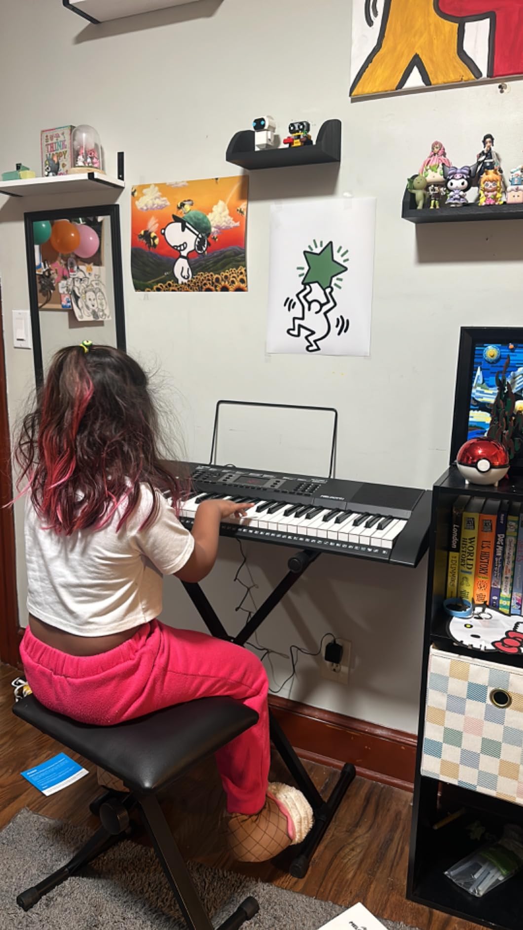 Alesis Melody 61 MK4 Keyboard Piano for Beginners with 61 Keys Speakers, Tablet/Sheet Music Stand, 300 Sounds and Music Lessons - Customer Photo 3