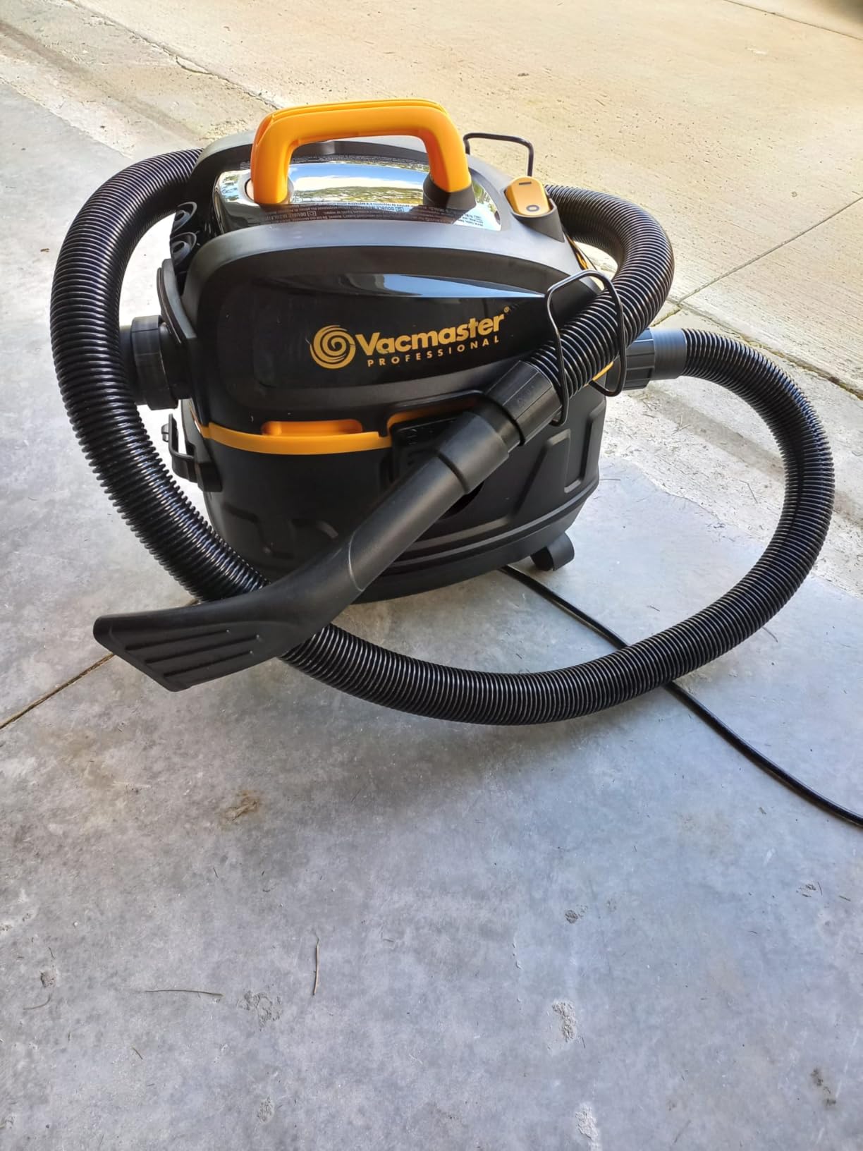 Vacmaster Professional Beast Series VFB511H 0201 5-Gallon 5.5 Peak HP Wet/Dry Vac, Black - Customer Photo 1