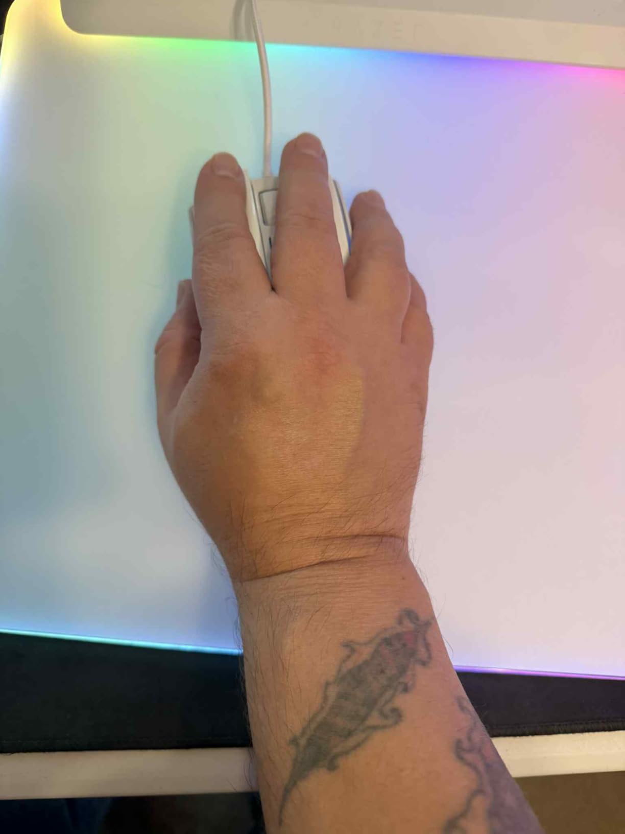 Redragon Wireless Gaming Mouse, MMO Gaming Mouse UP 16,000 DPI, 16 Macro Programmable Buttons, RGB Rechargeable Mouse with 12 Side Buttons, 70Hrs for PC Laptop MOBA FPS, White,M901P-WS - Customer Photo 2