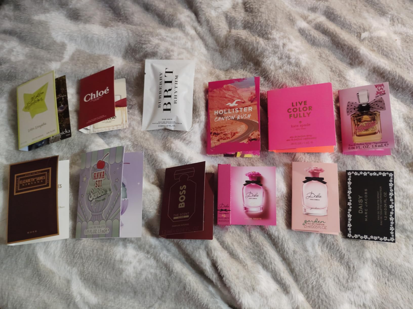 Perfume High End Designer Fragrance Sampler Set for Women - (Pack of 12 Sample Vials) - Customer Photo 1
