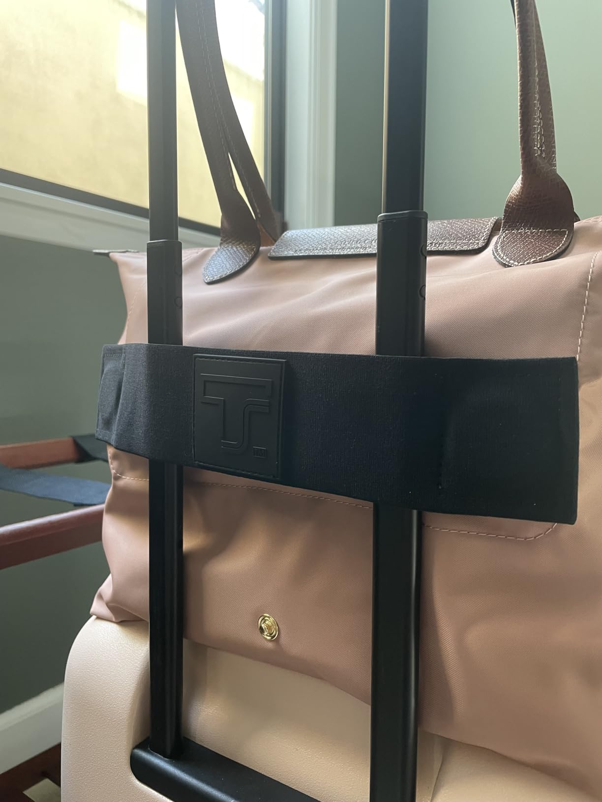 Travel Soxiety Trolley Strap – Luggage Straps for Suitcases, Travel Suitcase Accessories TSA Approved Small Carry On Belt Bags, Add Strap to Slide Bag Over Handle with A Tote Purse Magnets (White) - Customer Photo 1