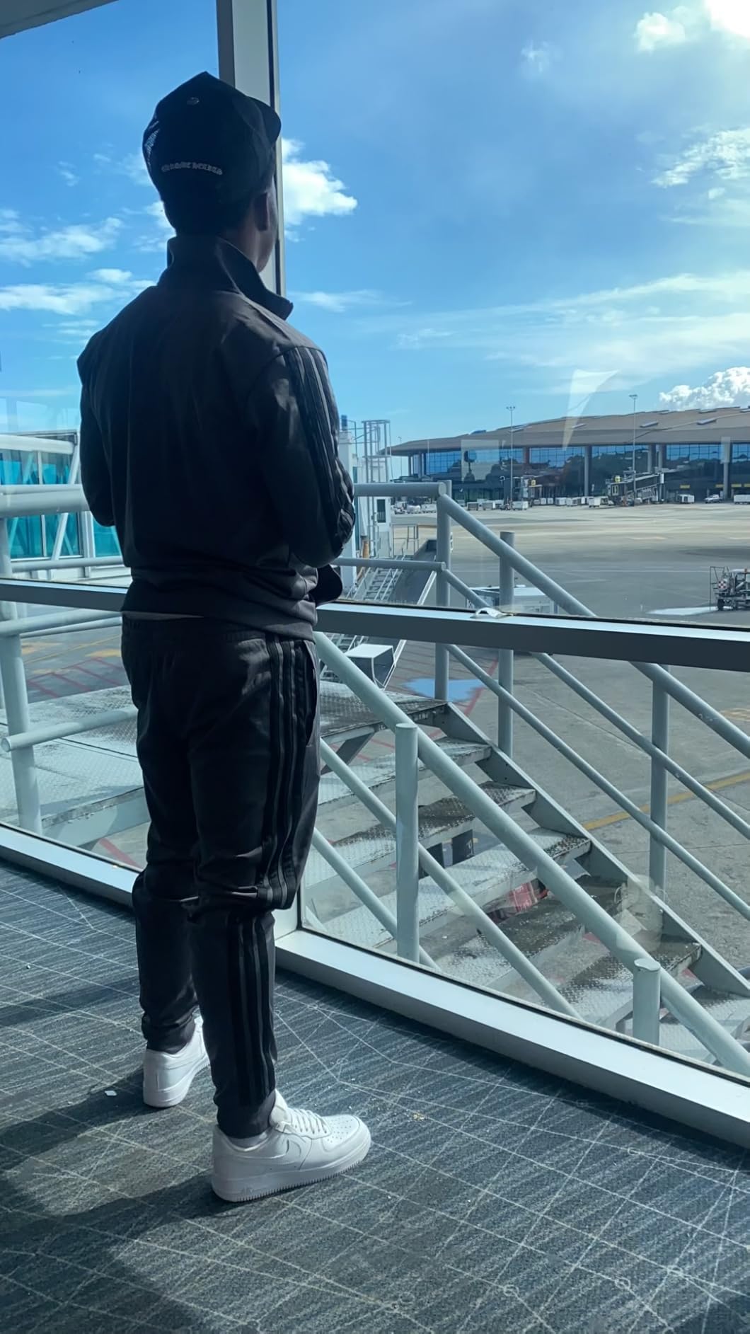 adidas Men's Basic 3-Stripes Tricot Track Suit - Customer Photo 3